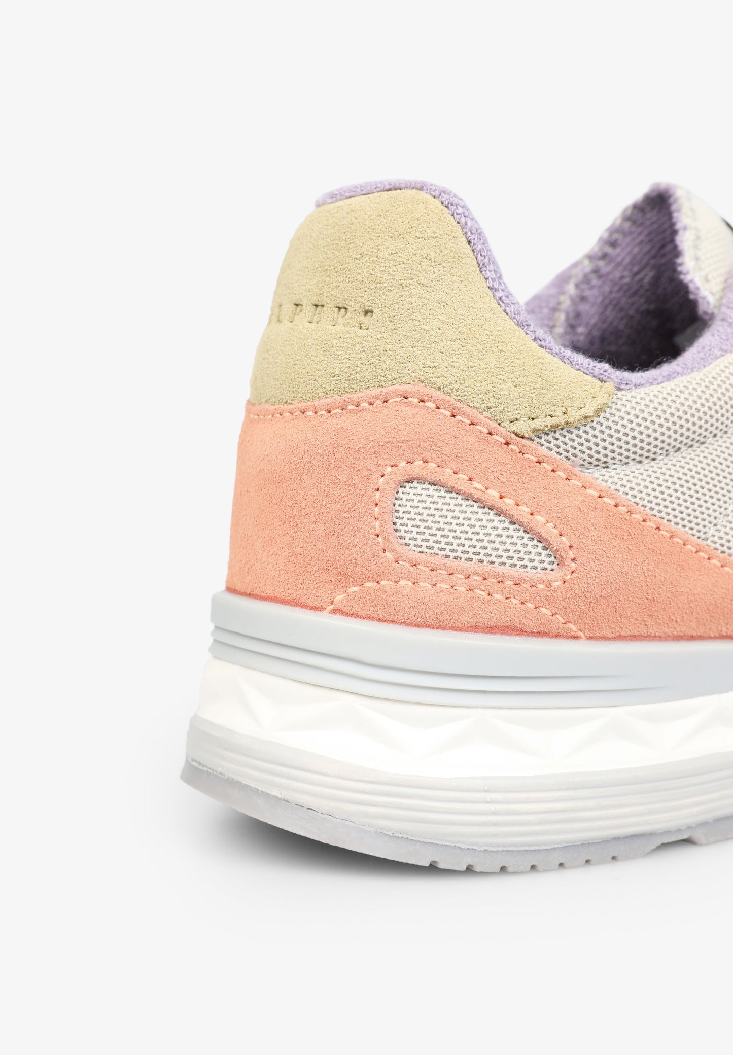 SAPATILHAS COM SKULL LATERAL