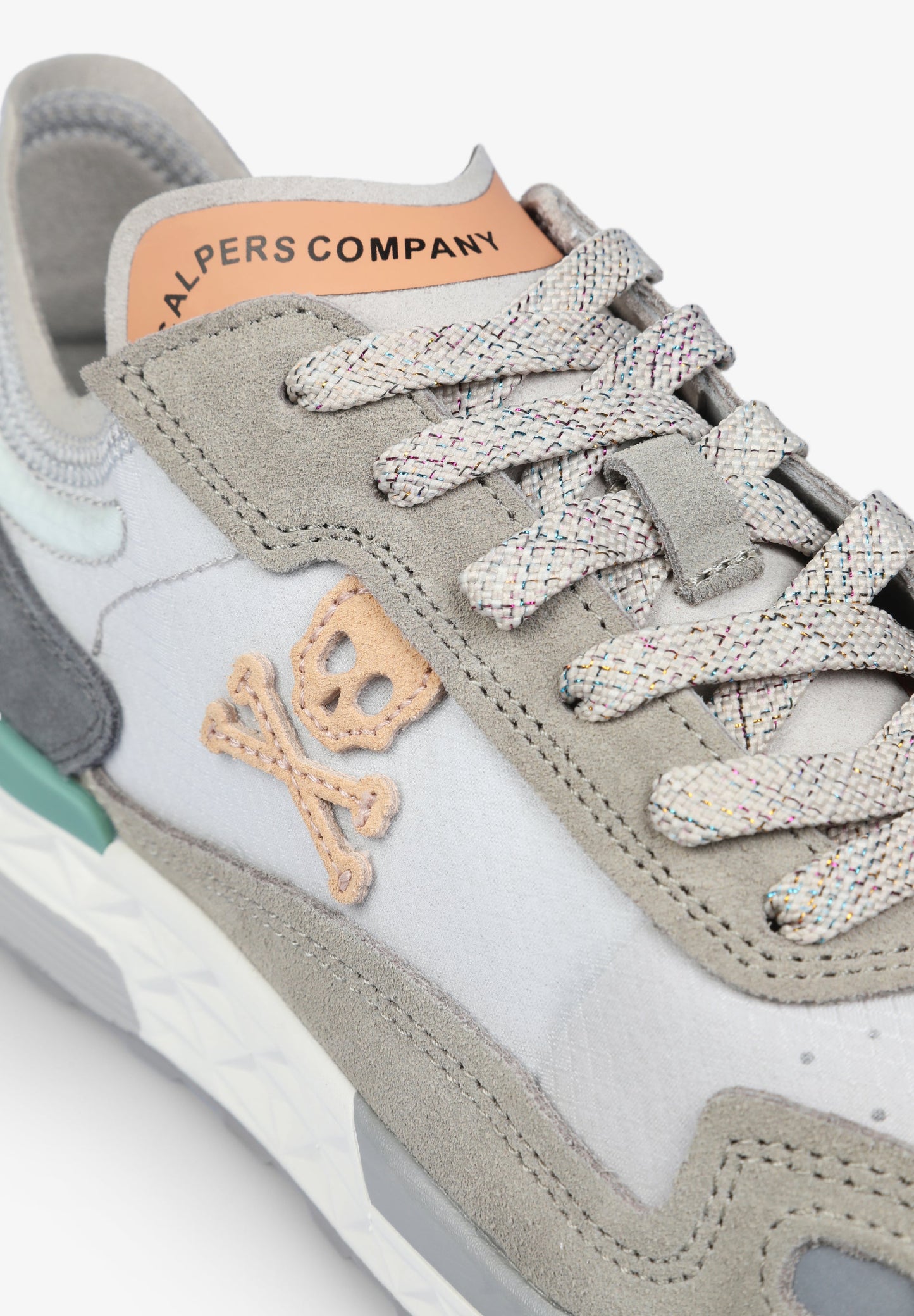 SAPATILHAS EM CAMURÇA TRICOLOR