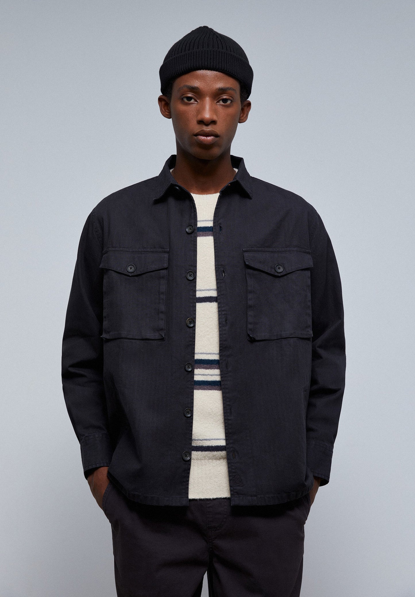 CAMISA COMPRIDA COM BOLSOS