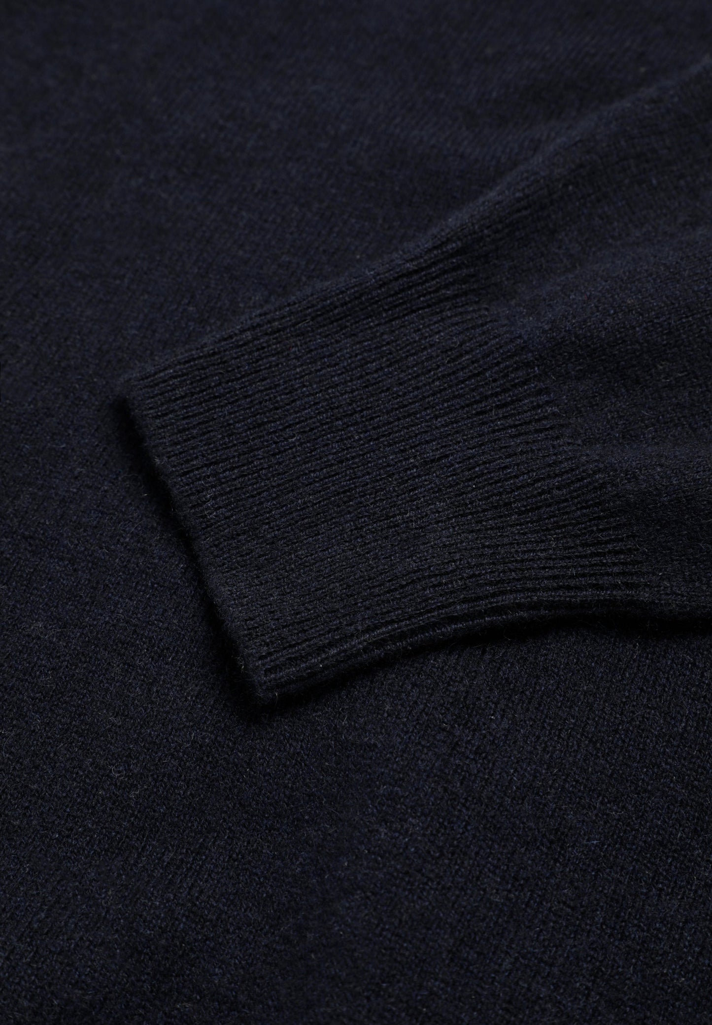 CAMISOLA GOLA EM BICO