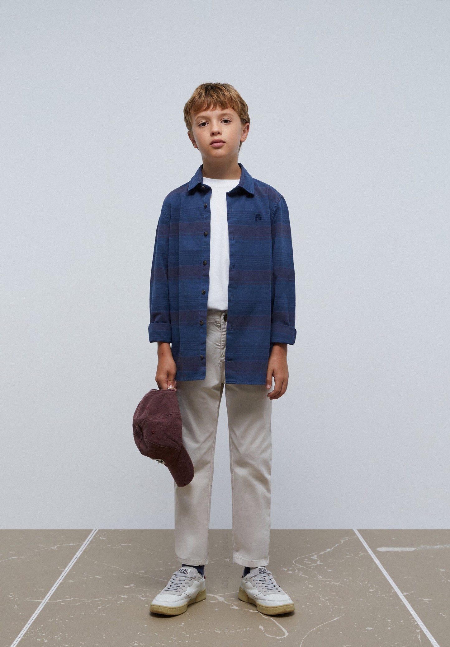 CAMISA DENIM ÀS RISCAS