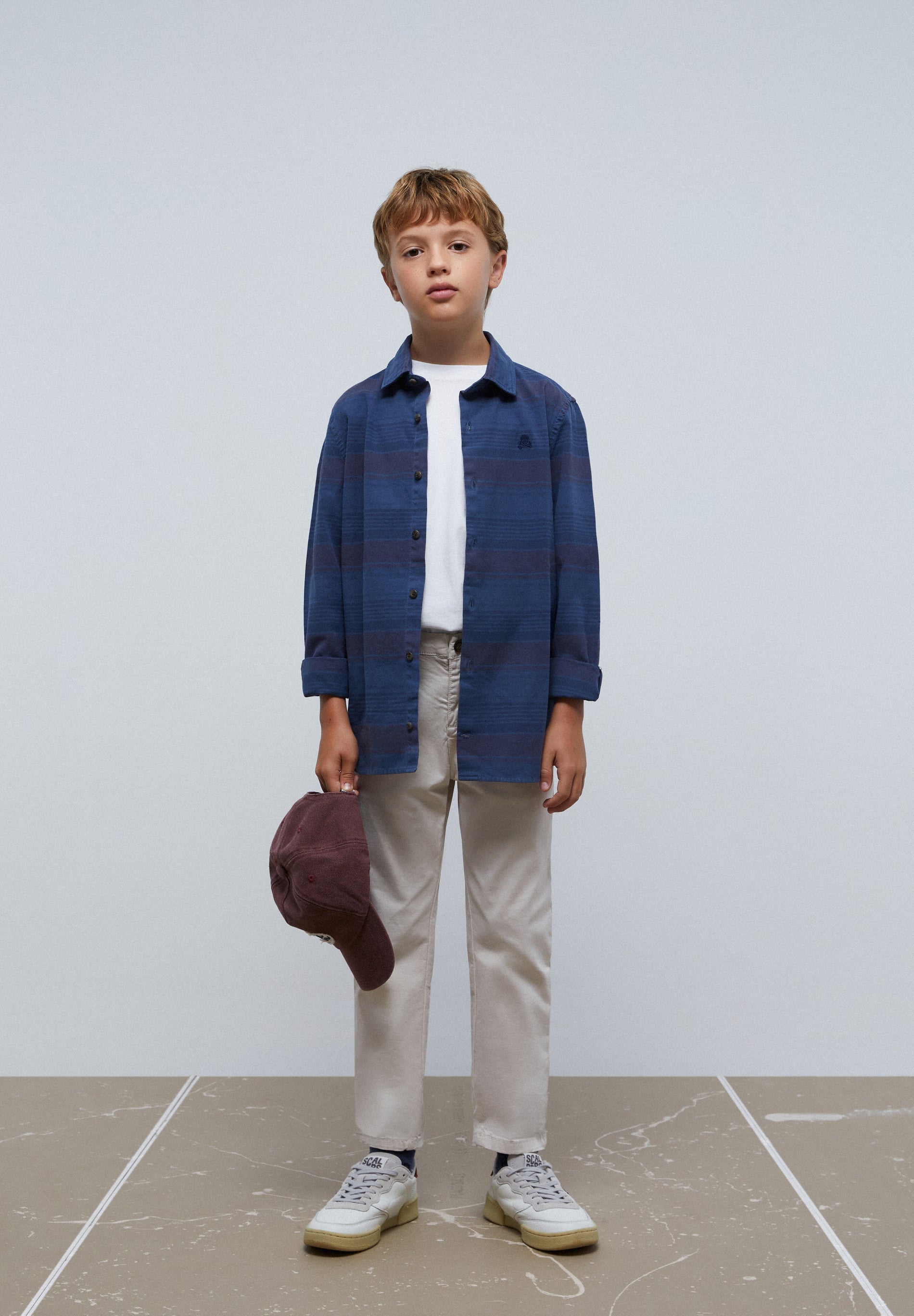 CAMISA DENIM ÀS RISCAS