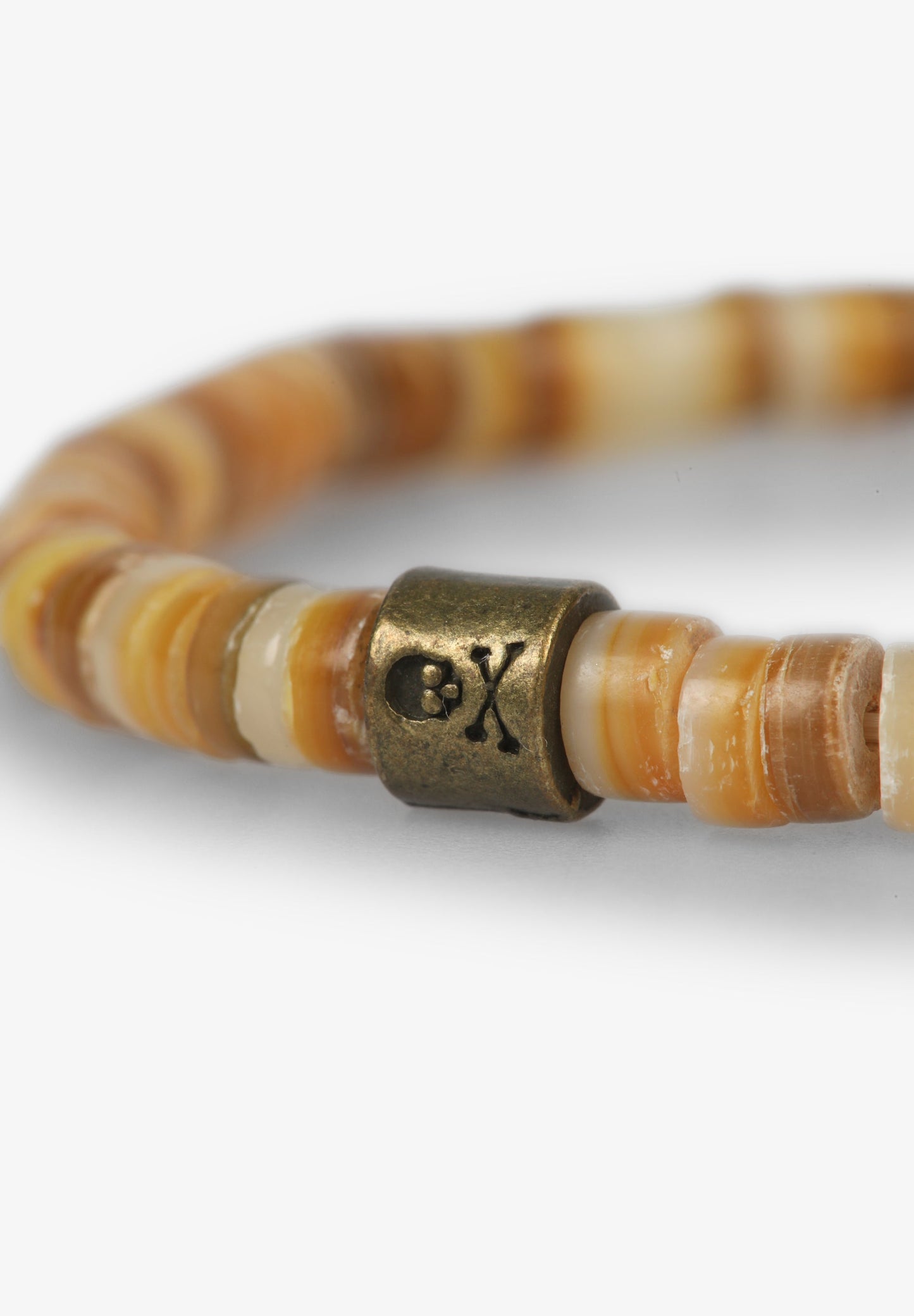 PULSEIRA DE PEDRAS COM PORMENOR METÁLICO