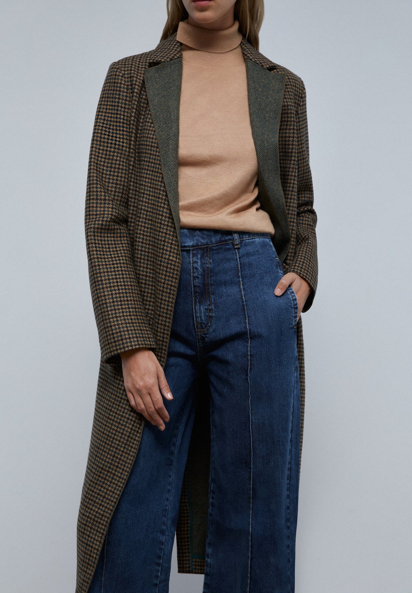 CASACO COM PORMENOR DE GOLA ESPIGA