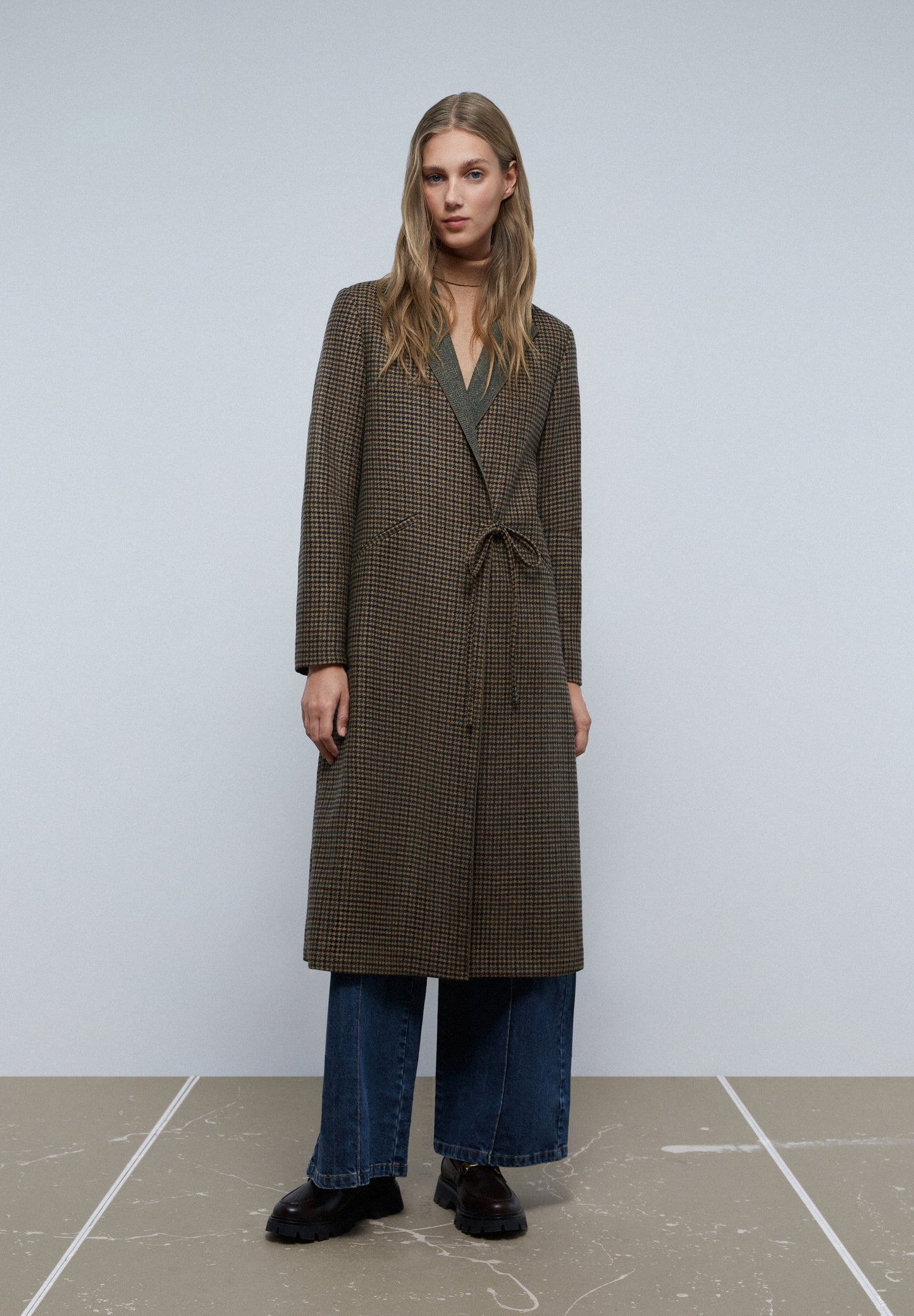 CASACO COM PORMENOR DE GOLA ESPIGA