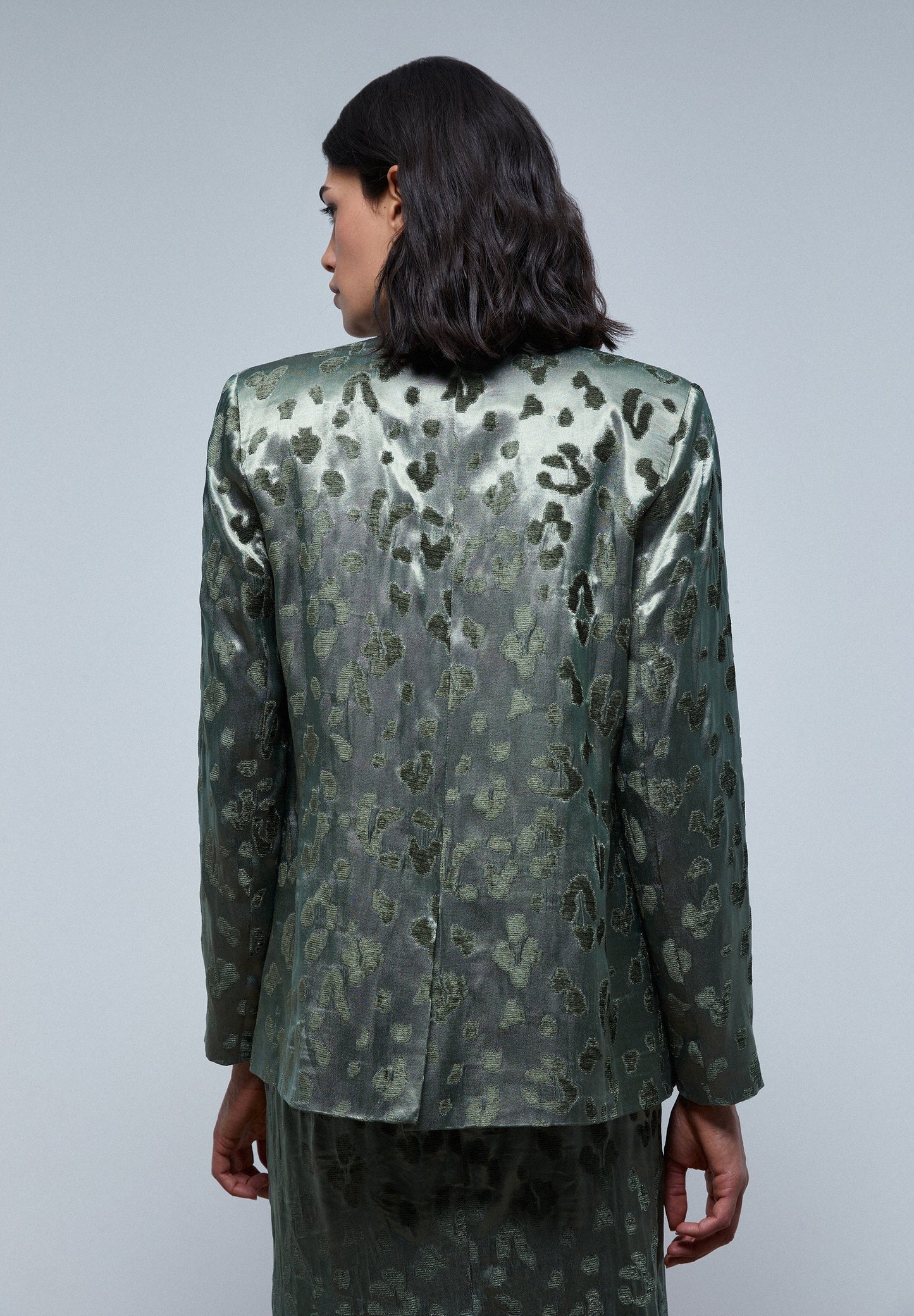 BLAZER COM ESTAMPADO ANIMAL EM VELUDO