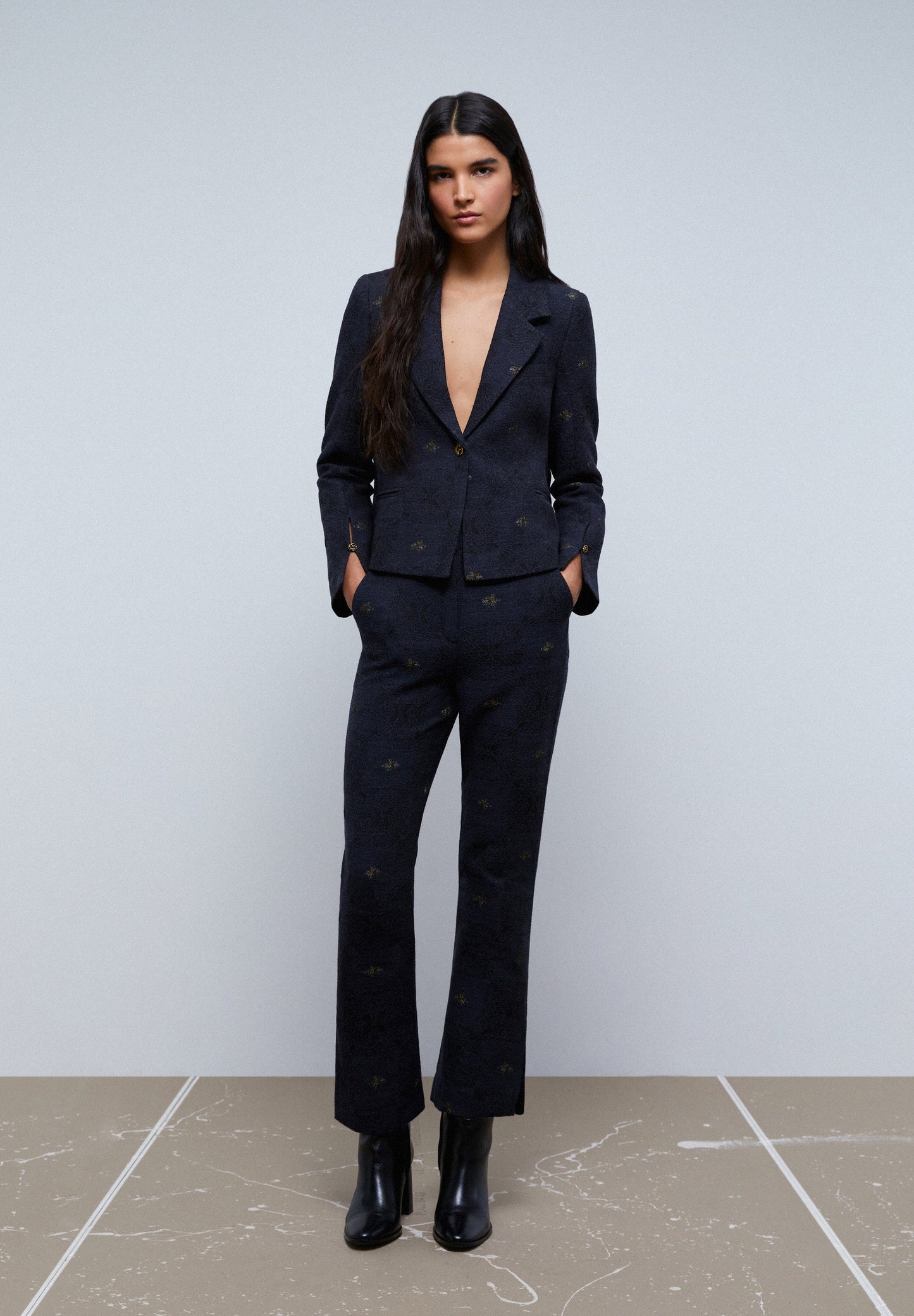 BLAZER COM ABERTURA NA MANGA