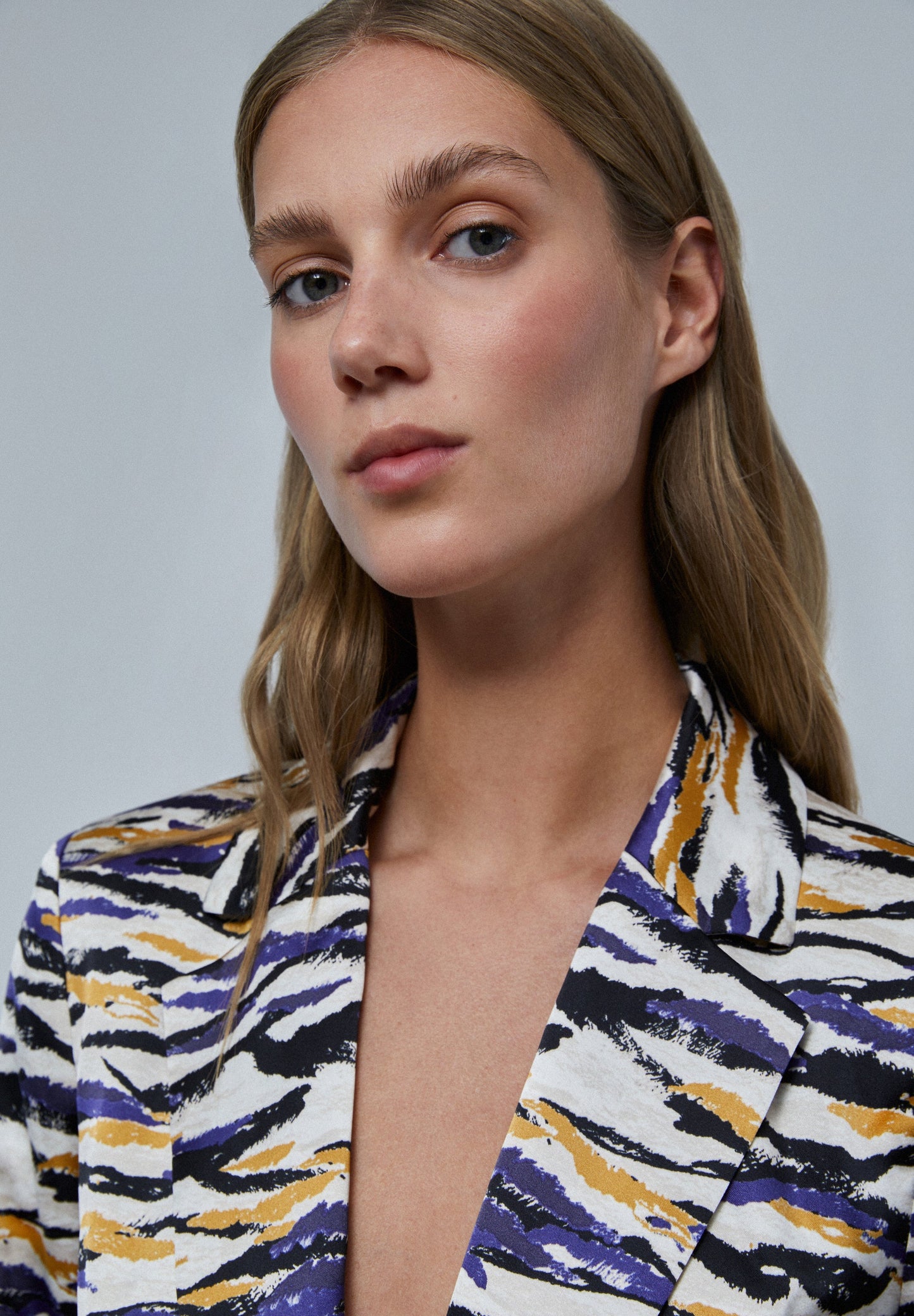 BLAZER COM ESTAMPADO ANIMAL