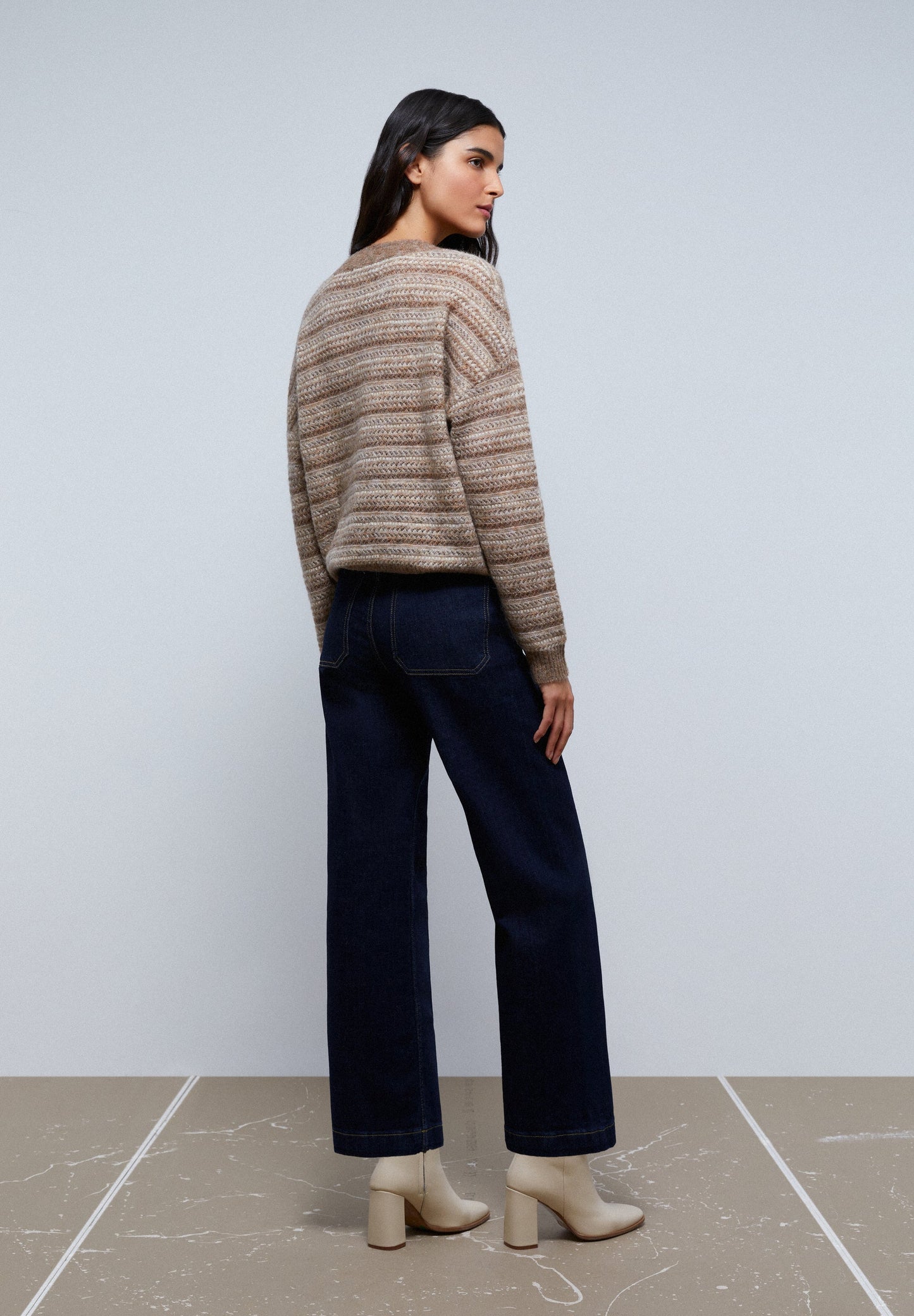 SWEATER DE MALHA ÀS RISCAS