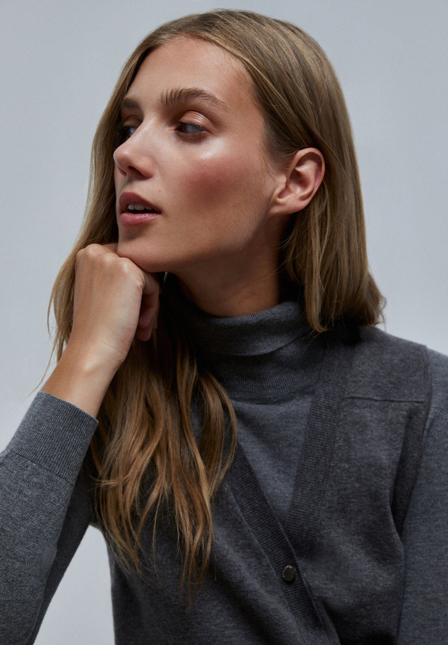 COLETE DE MALHA COM BOTÕES