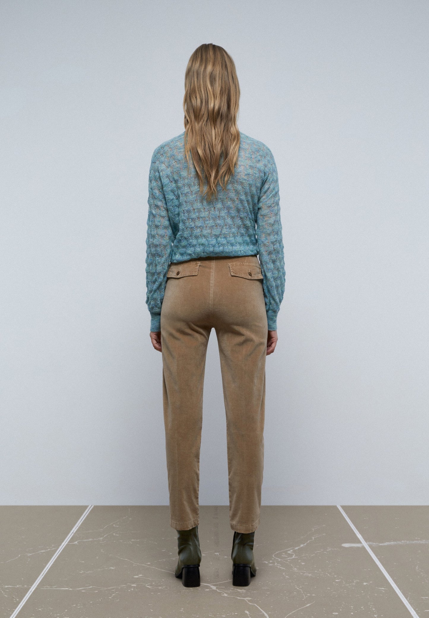 CALÇAS EM VELUDO ANKLE LENGTH