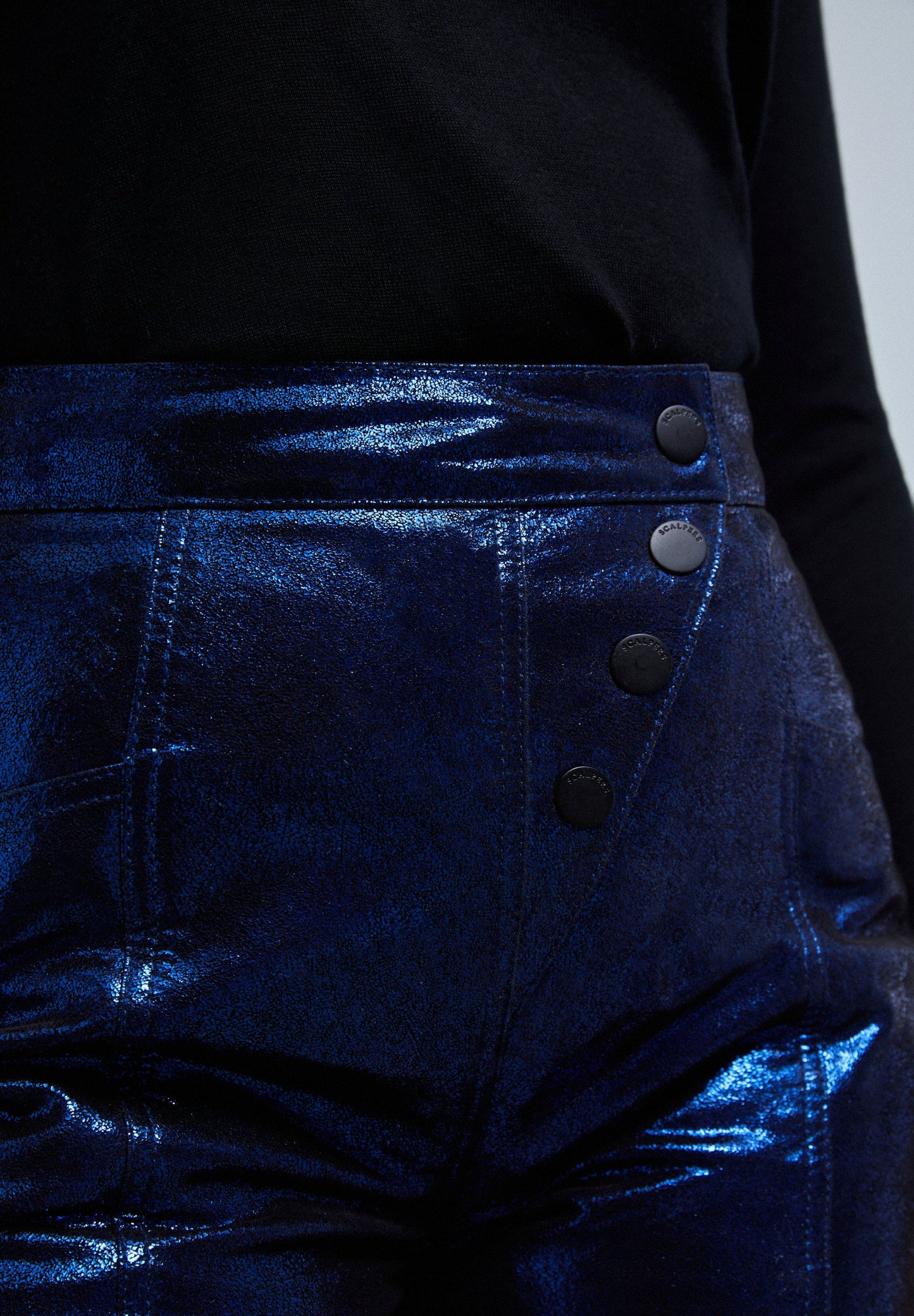 CALÇAS BOCA DE SINO METALIZADAS