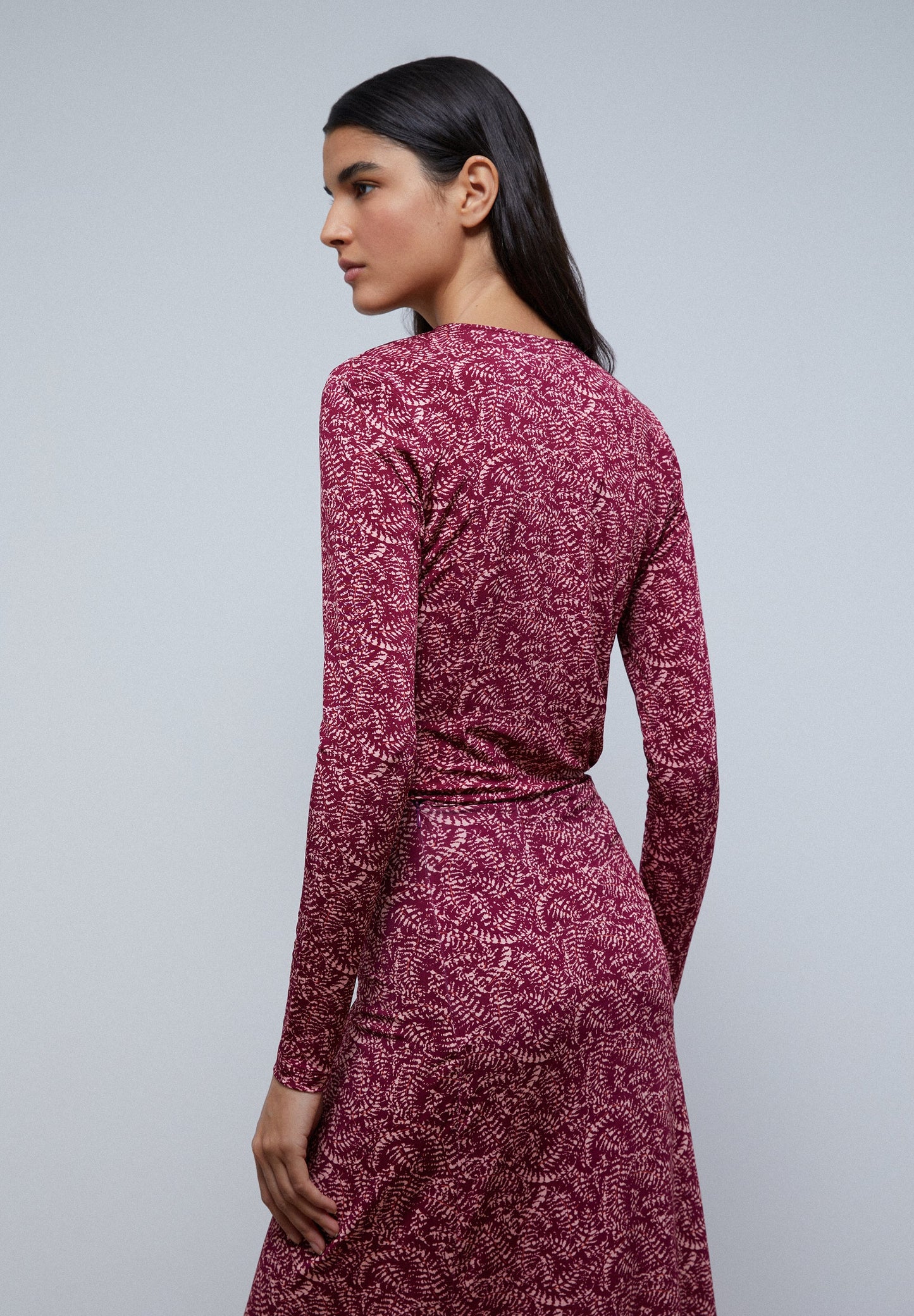 TOP COM PORMENOR NO DECOTE