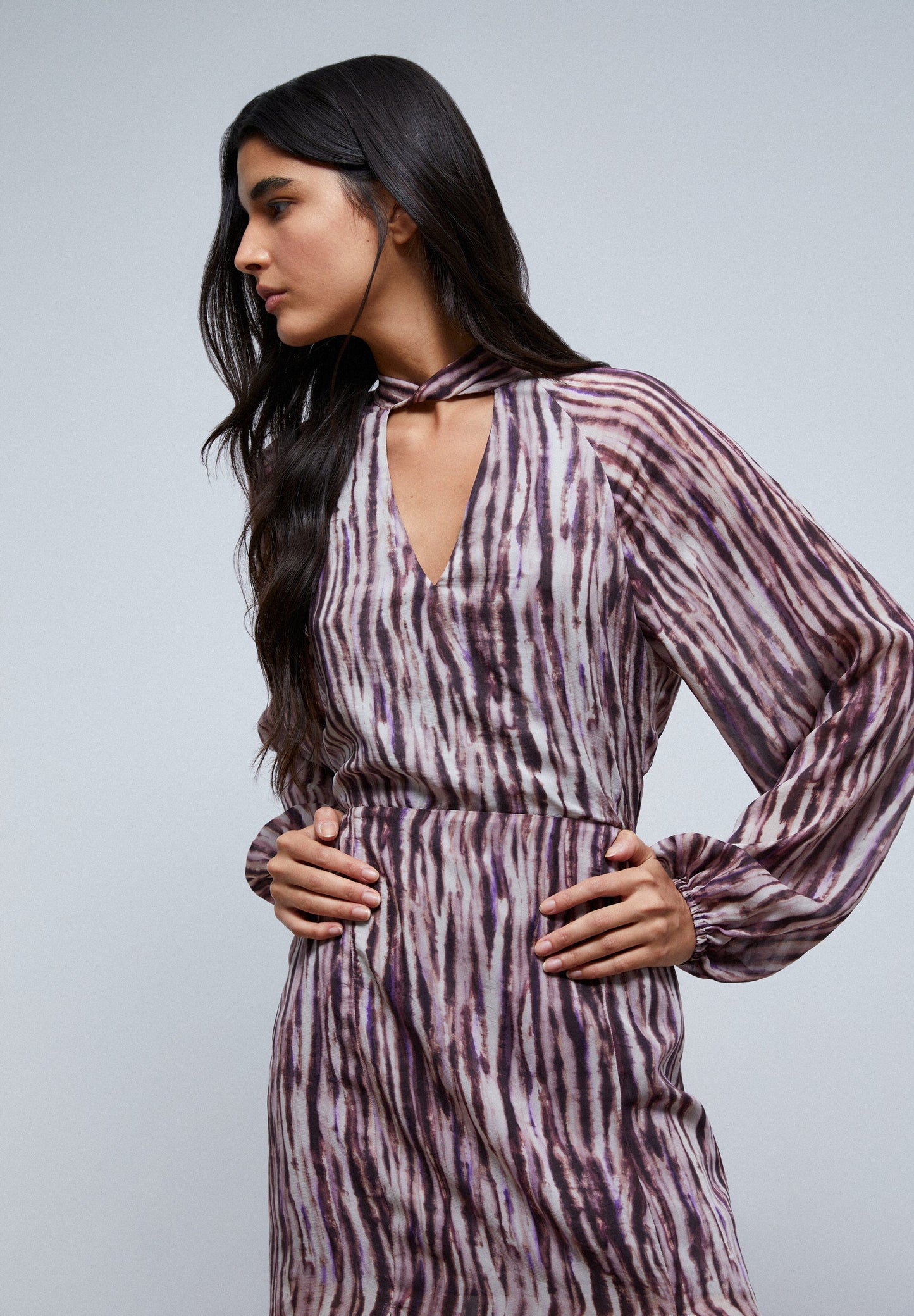 VESTIDO TIE-DYE COM LAÇO NA GOLA