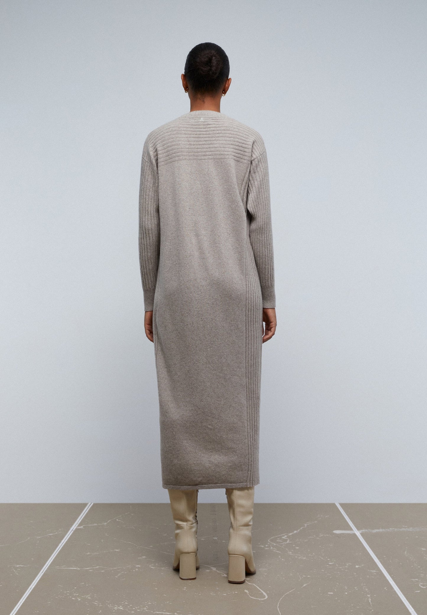 VESTIDO DE MALHA CANELADA