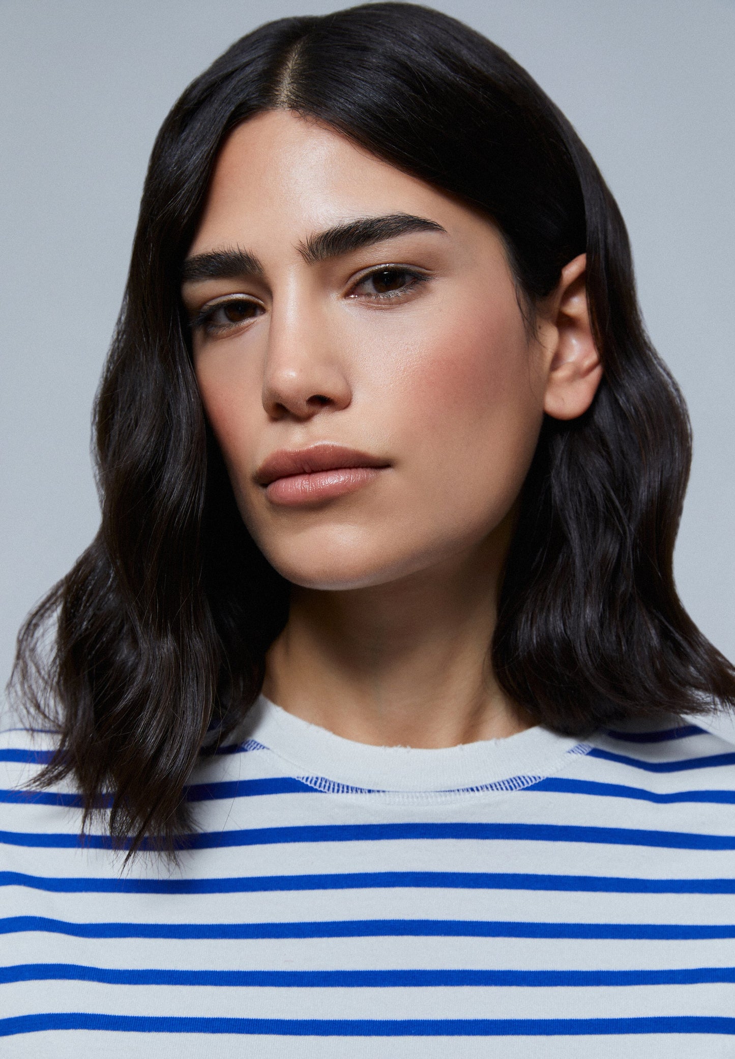 T-SHIRT ÀS RISCAS DE MANGA COMPRIDA