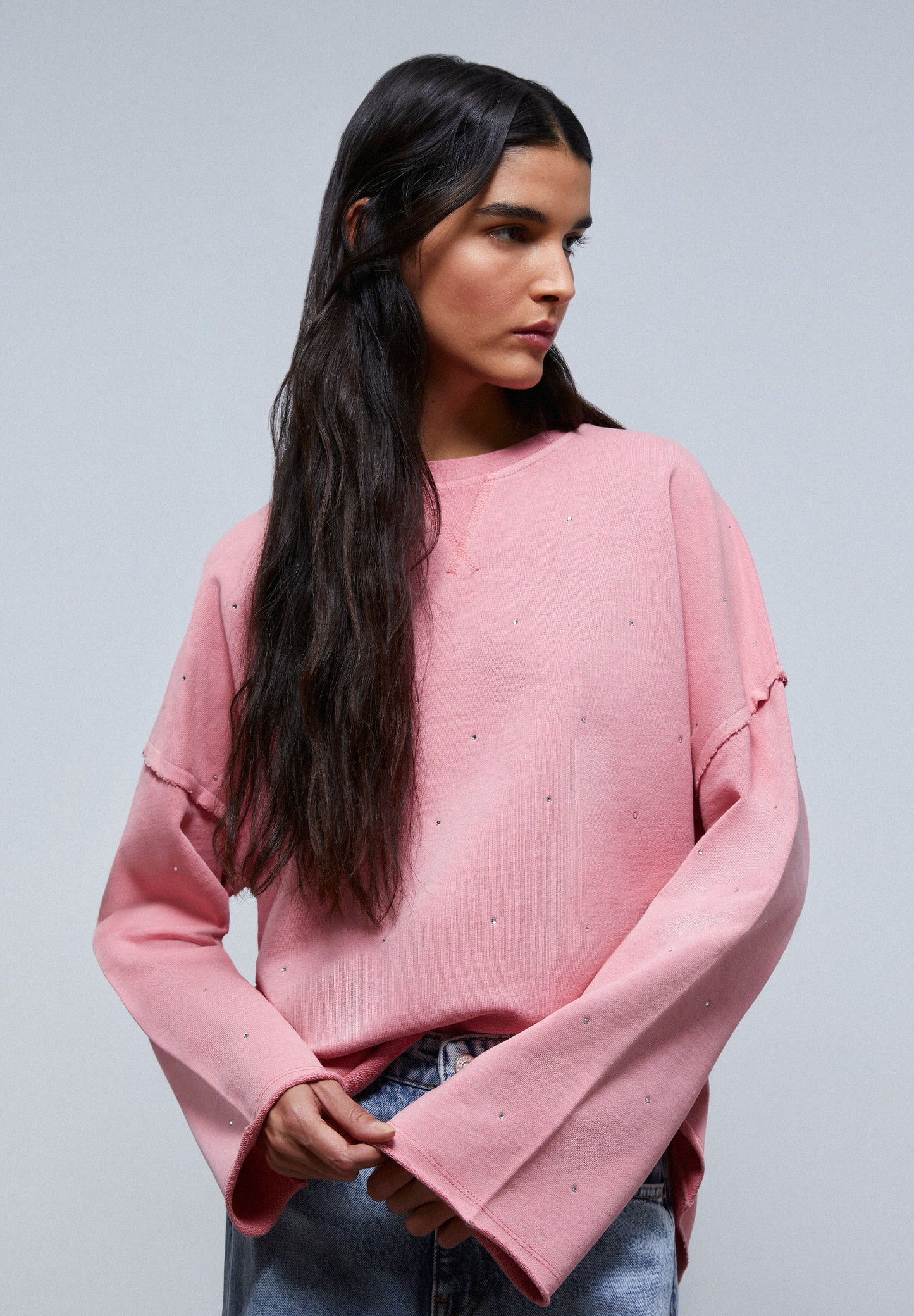 SWEATSHIRT COM PORMENOR DE CRISTAIS