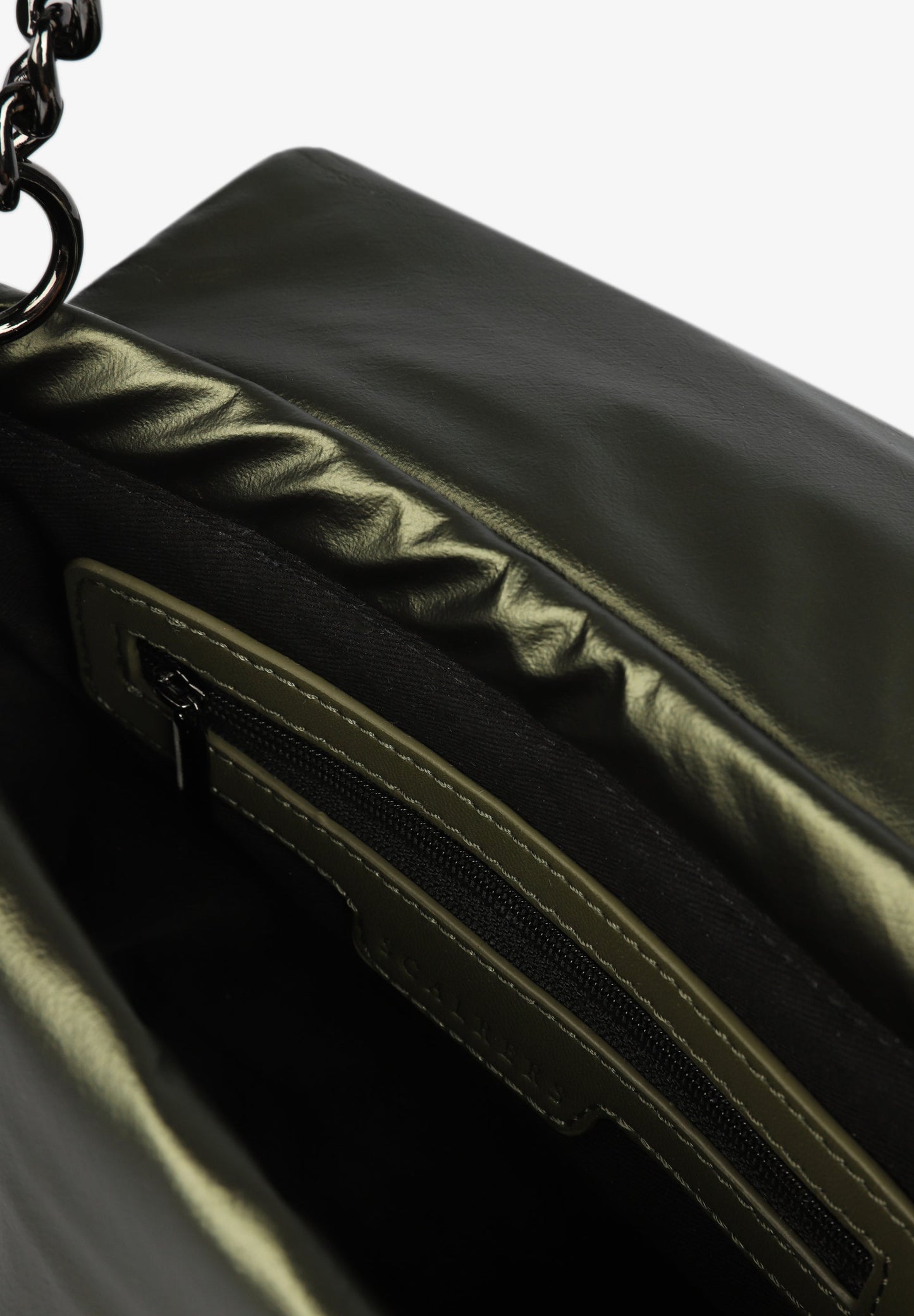 BOLSA ACOLCHOADA COM ALÇA MULTIPOSIÇÃO