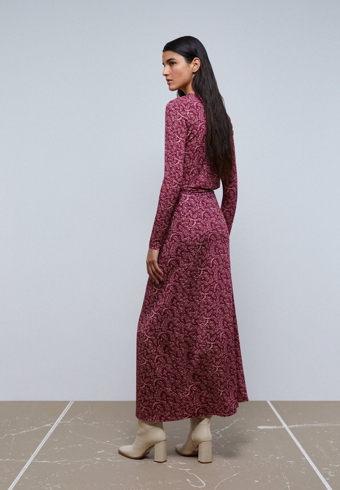 SAIA MIDI C/ PORMENOR NA CINTURA