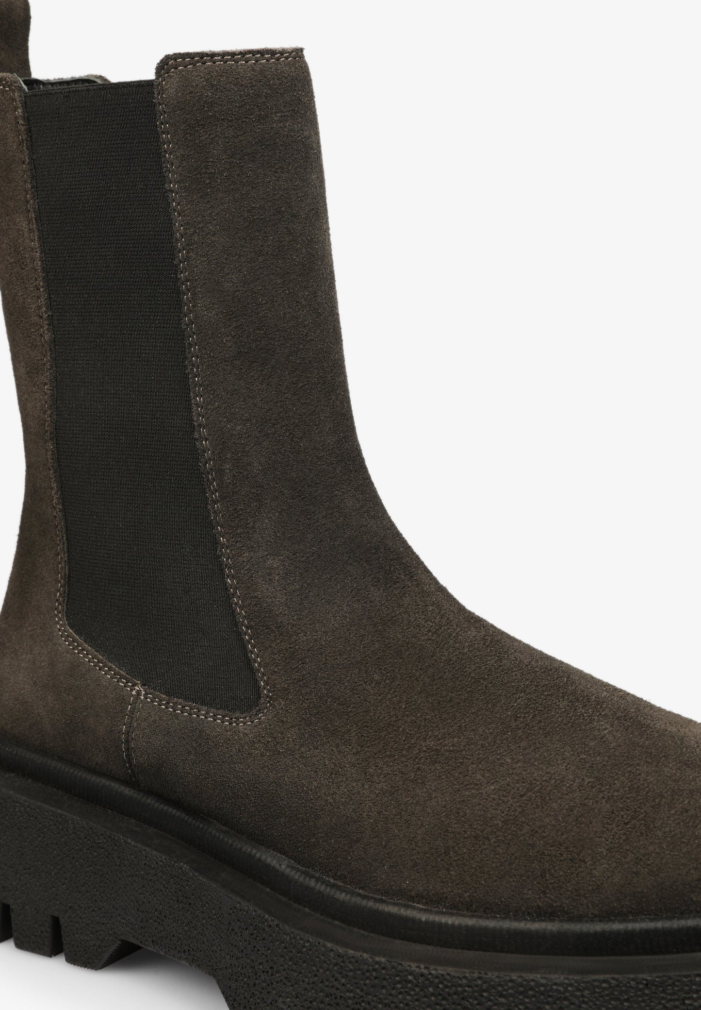 BOTAS EM PELE COM SOLA DE RASTO