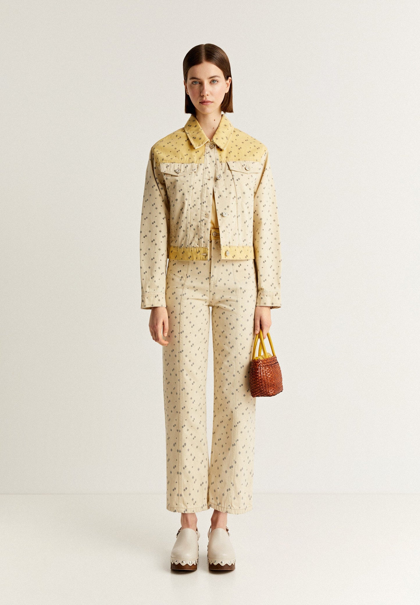 CASACO DENIM MOTIVOS ÉTNICOS