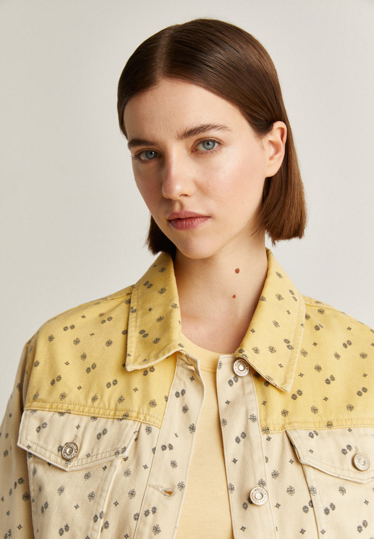 CASACO DENIM MOTIVOS ÉTNICOS