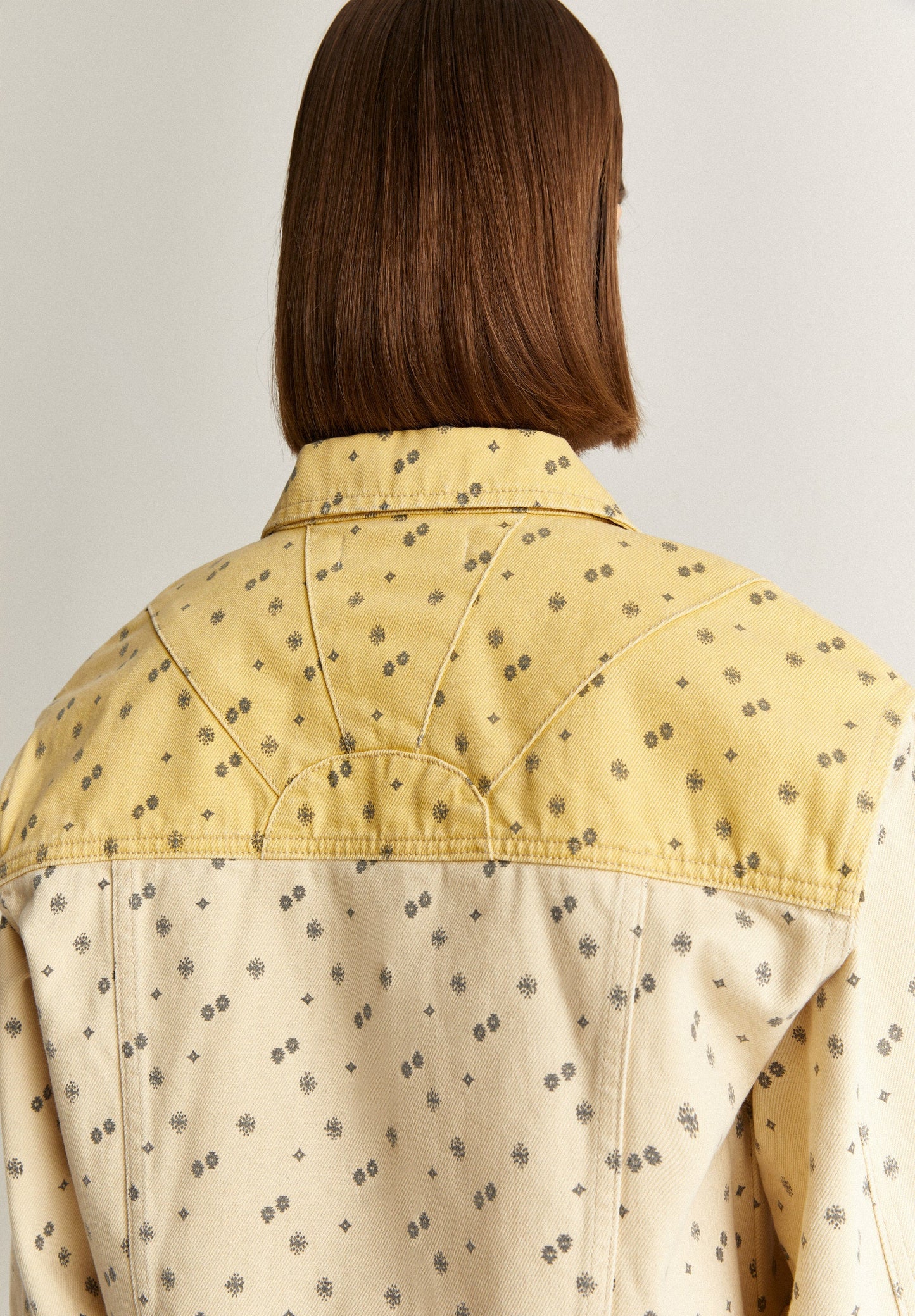 CASACO DENIM MOTIVOS ÉTNICOS