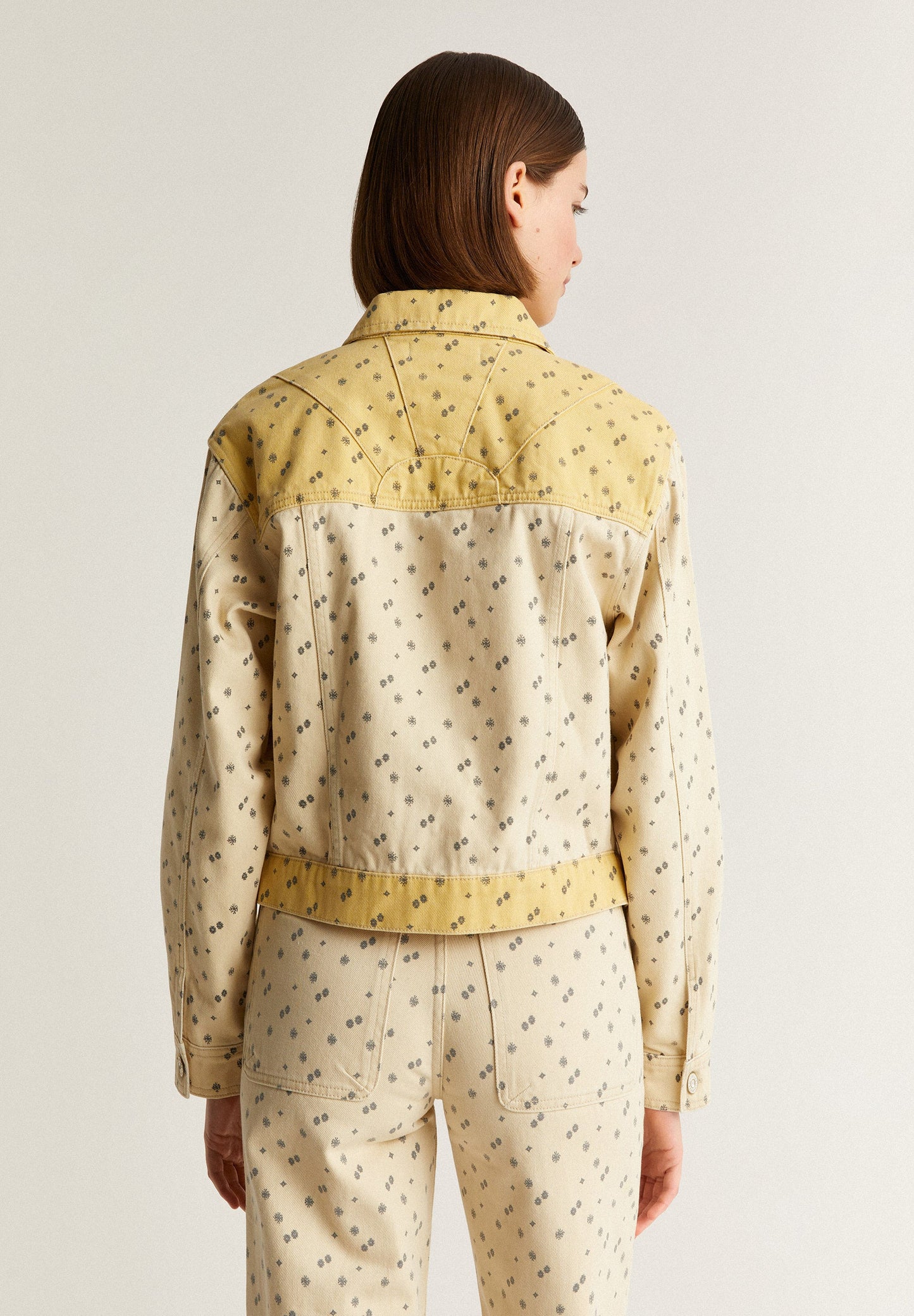 CASACO DENIM MOTIVOS ÉTNICOS