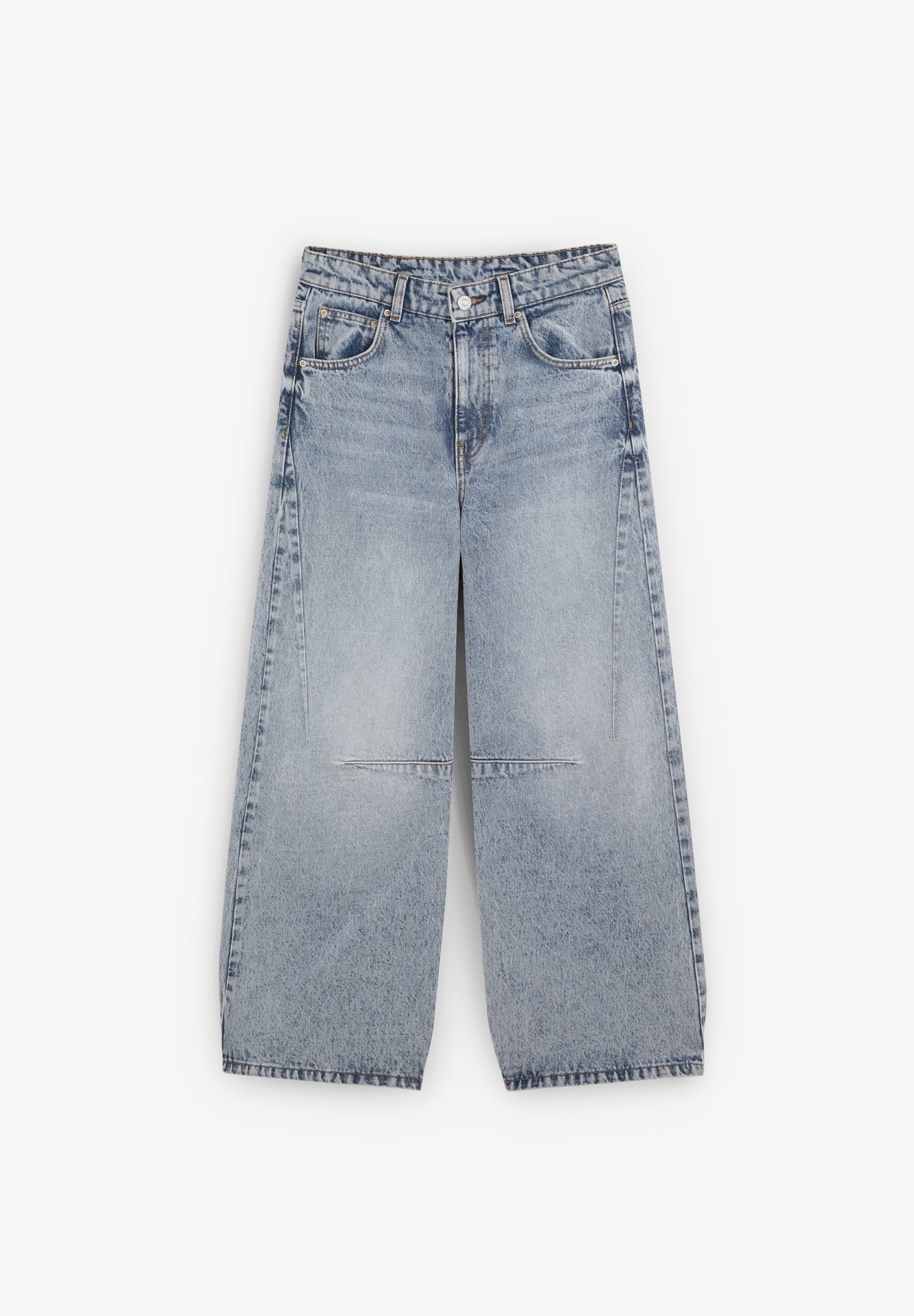 JEANS WIDE LEG COM PORMENOR DE FIVELA