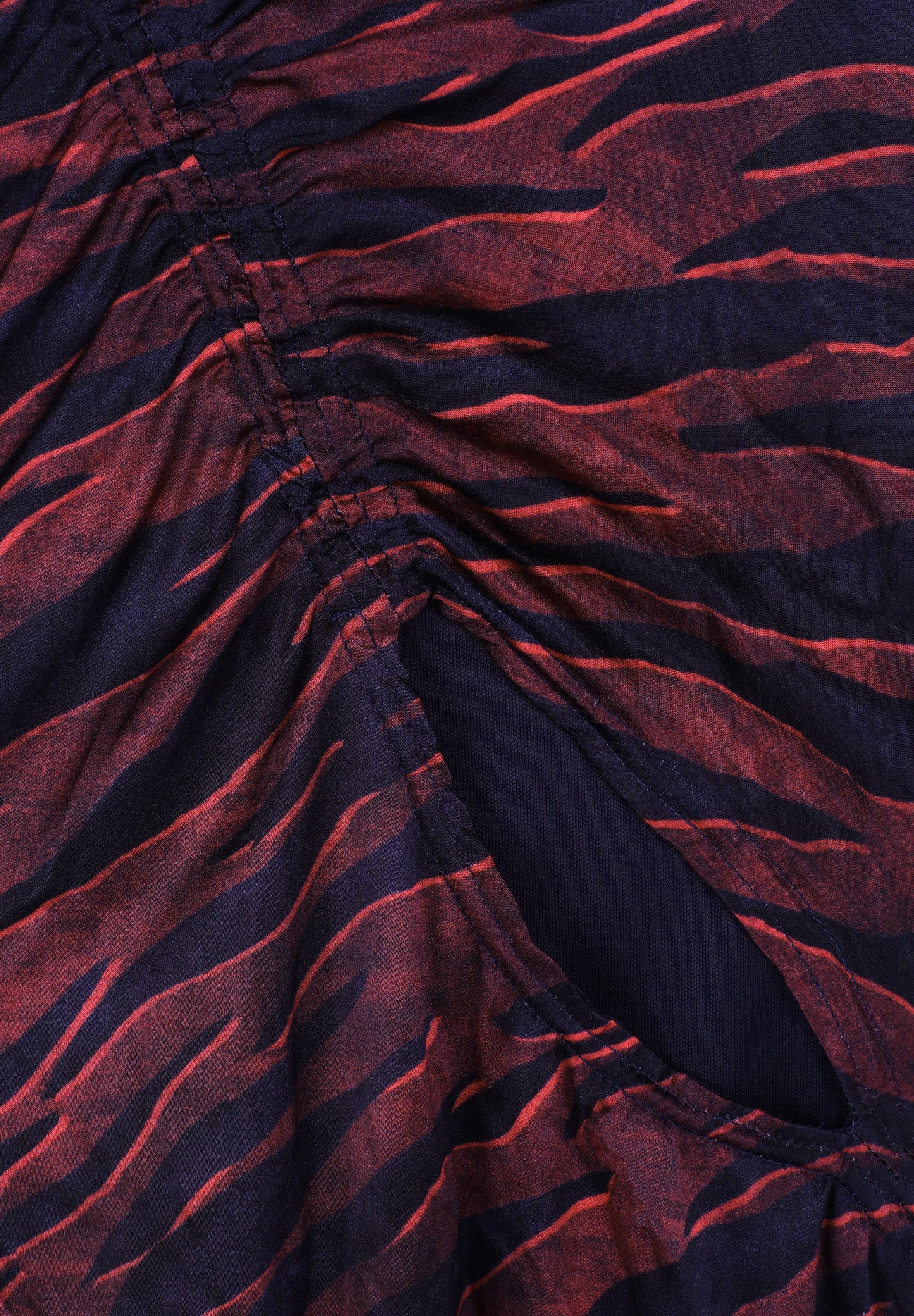 VESTIDO MIDI ACETINADO COM ESTAMPADO ANIMAL