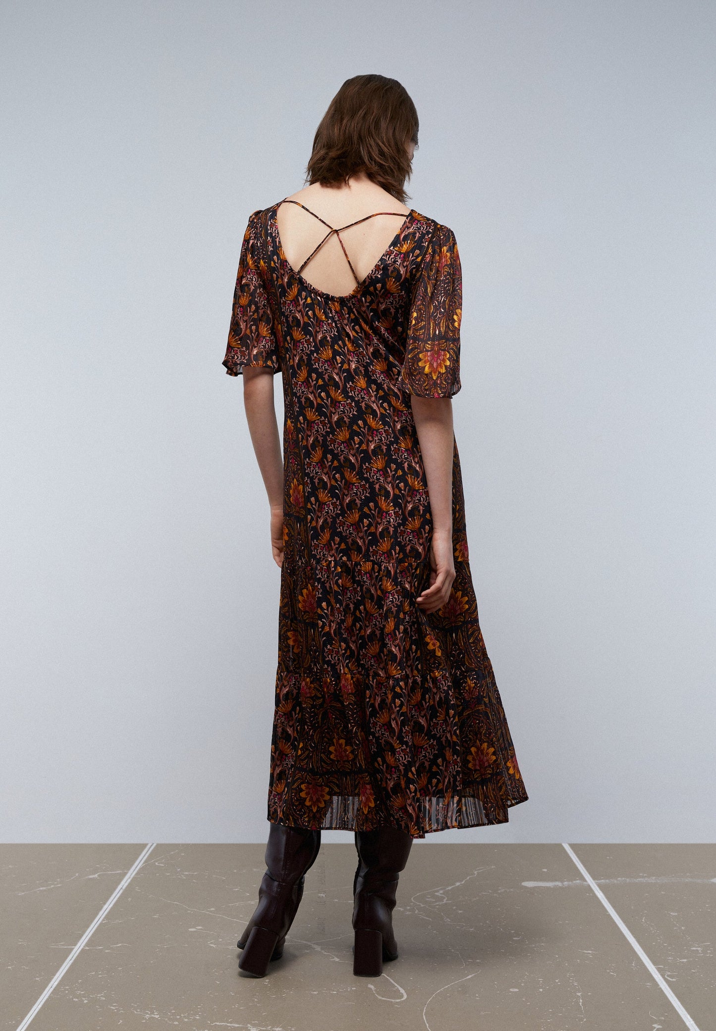 DIC MULTIETNIC DRESS