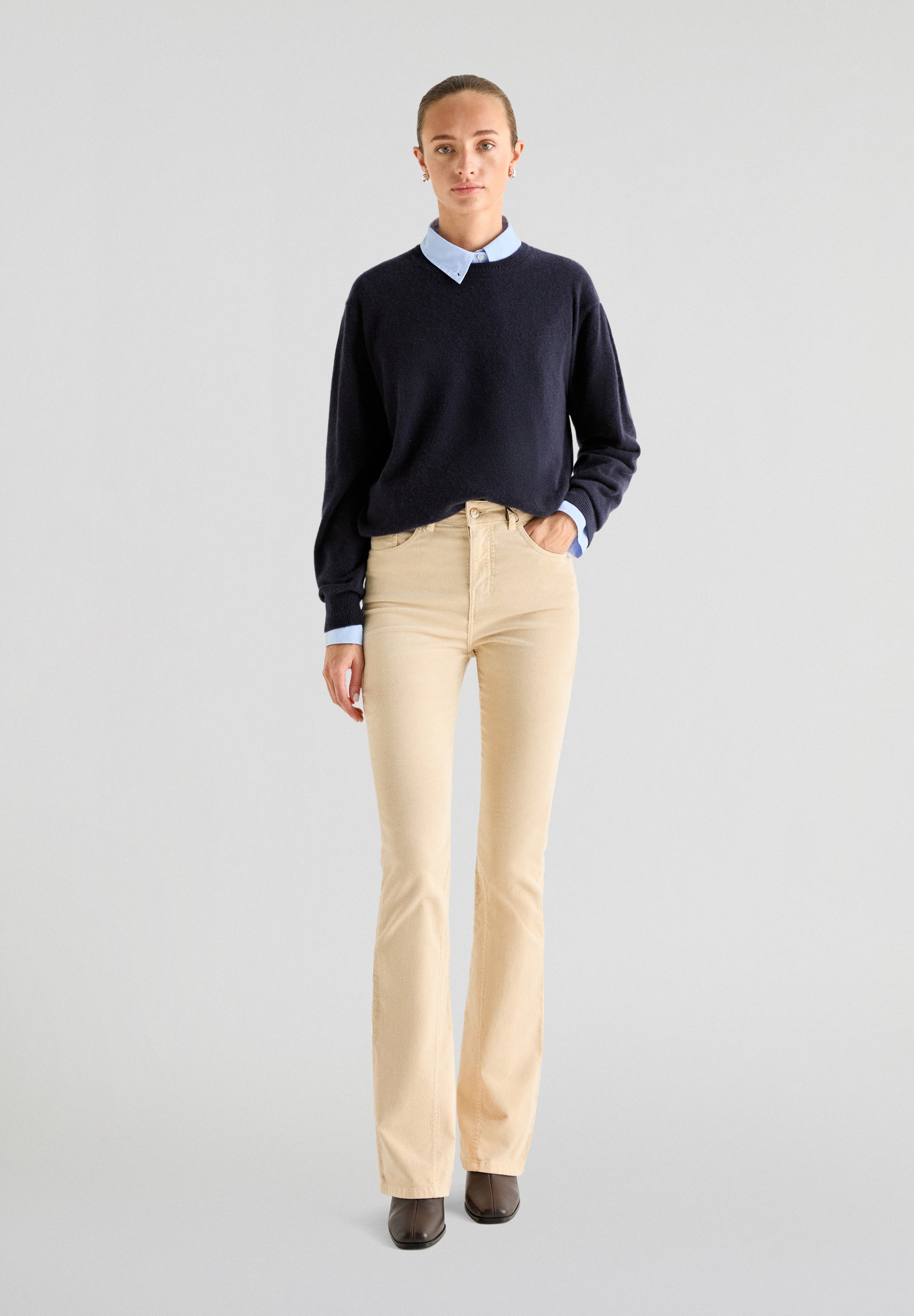 CALÇAS BOOTCUT DE BOMBAZINA