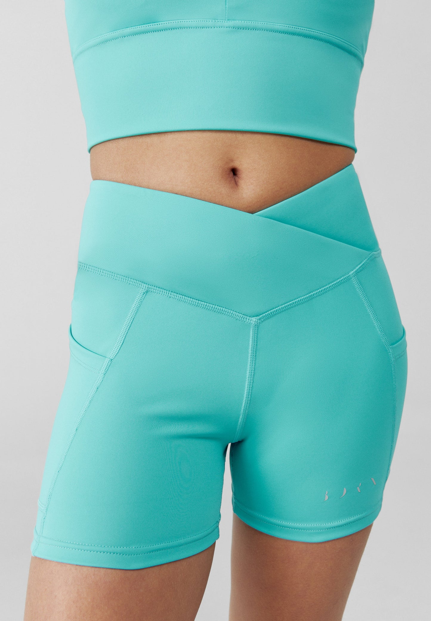 BORN LIVING YOGA | SHORTS SEIA