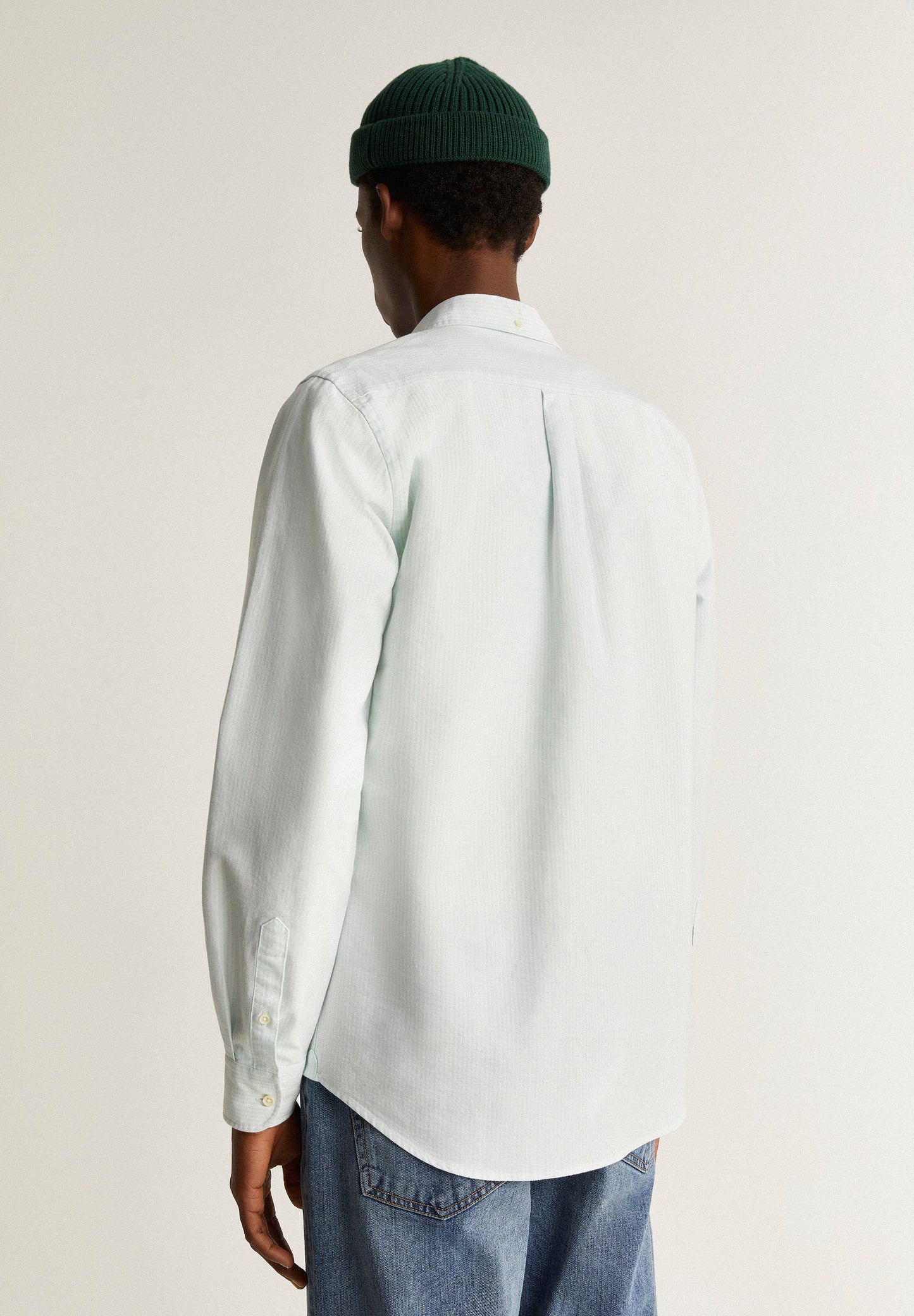 CAMISA COM LOGO DECOTE DE BOTÕES