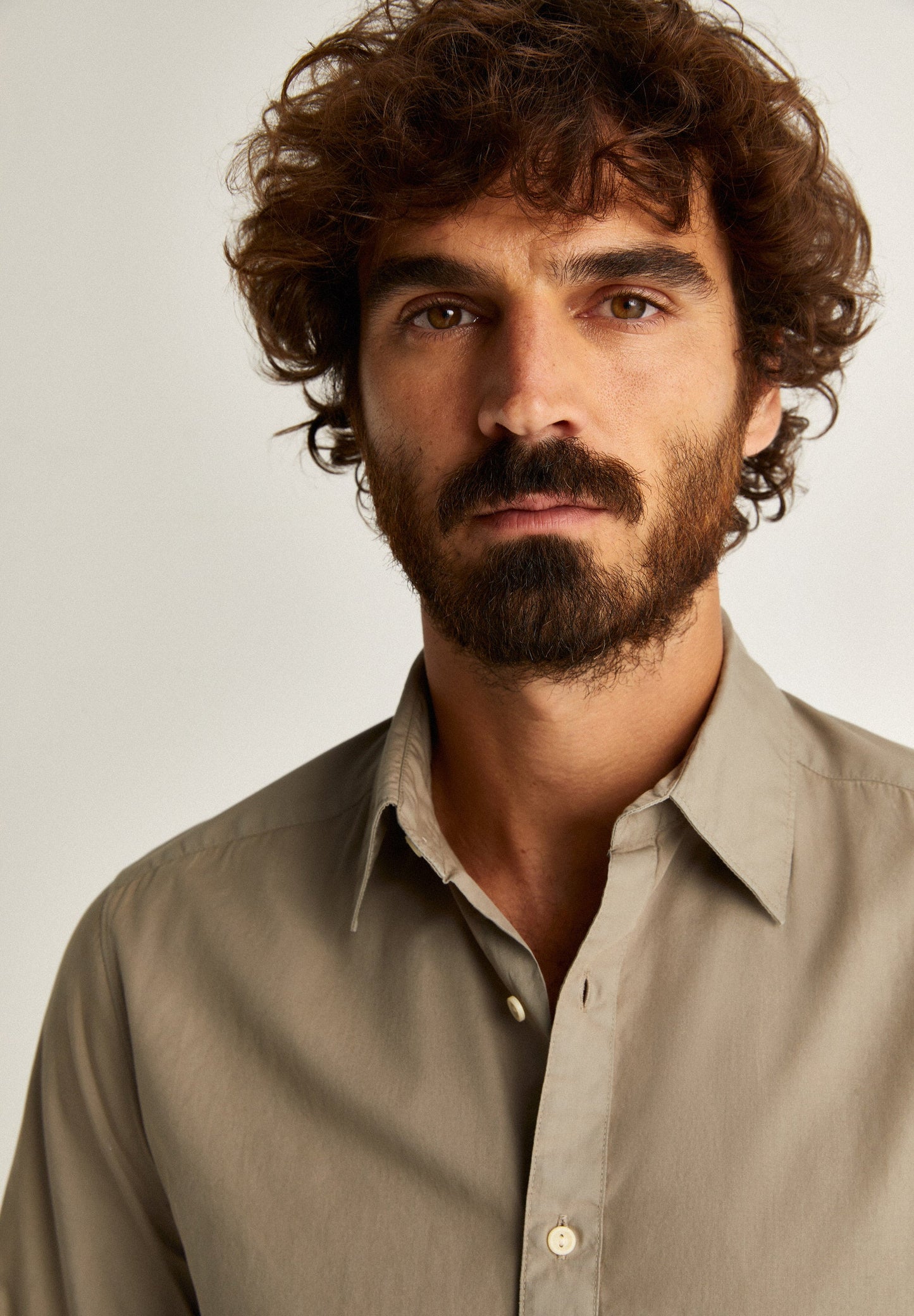 CAMISA COM SKULL PLACKET