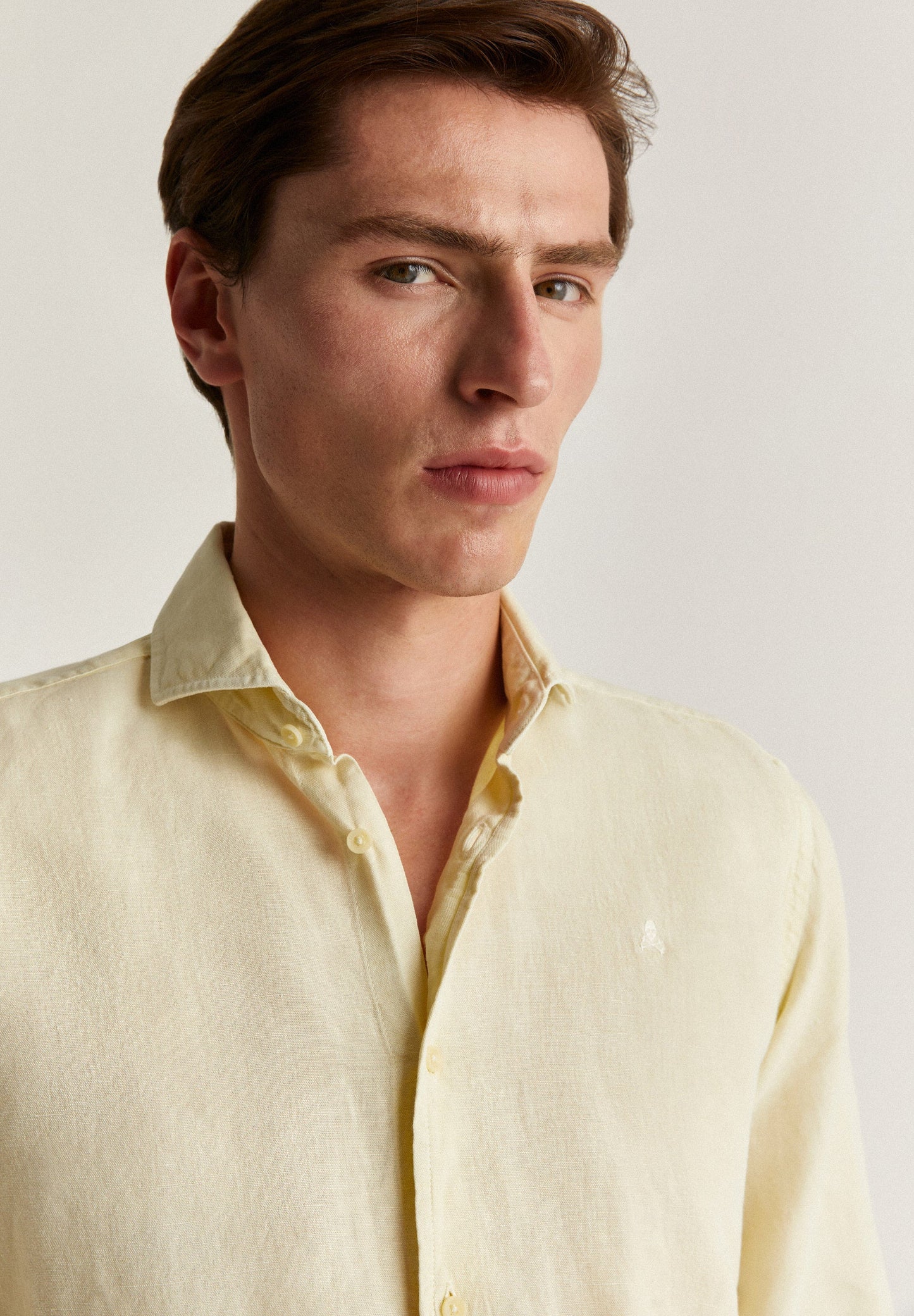 CAMISA DE LINHO COM LOGO