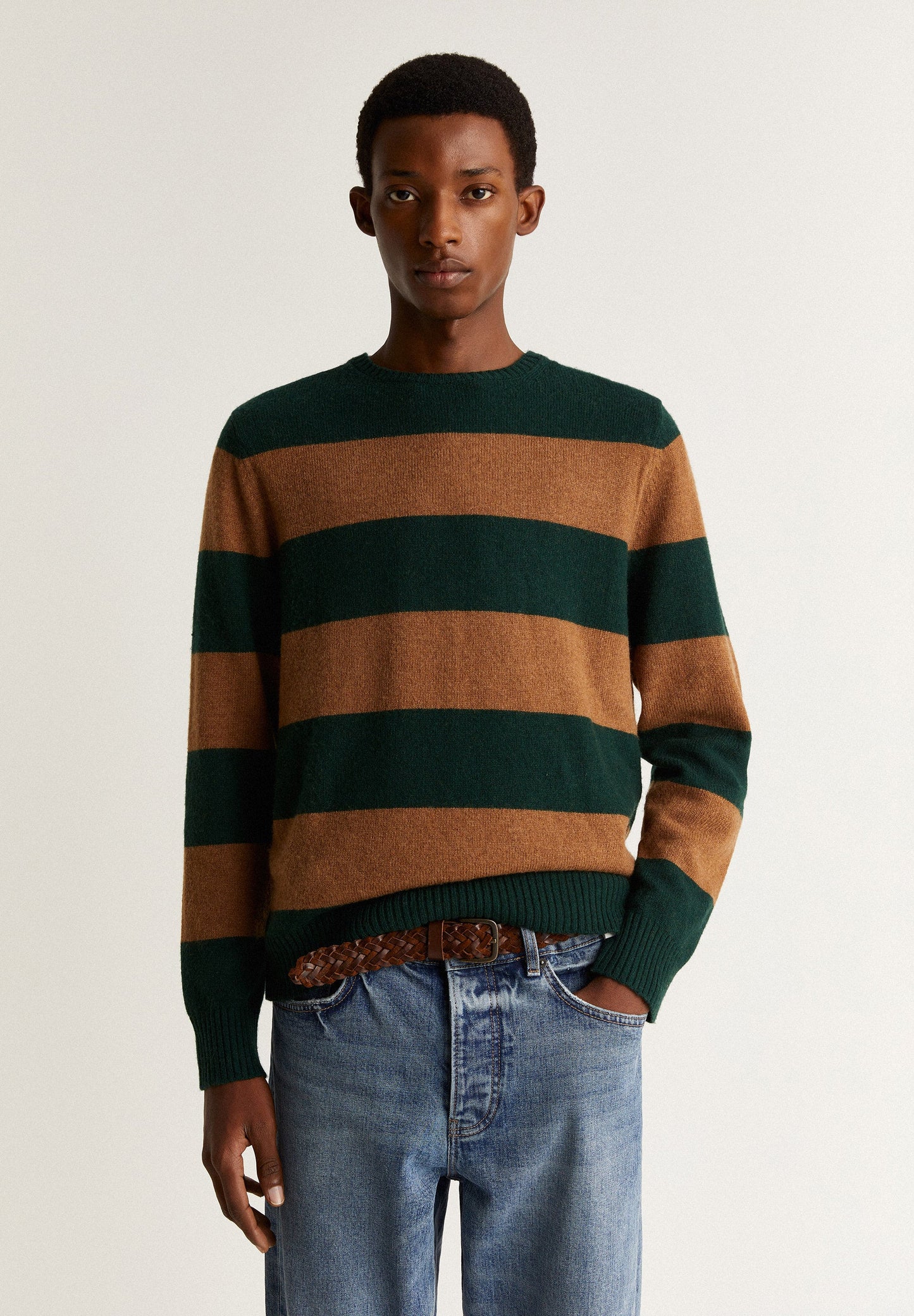 SWEATER DE MALHA ÀS RISCAS