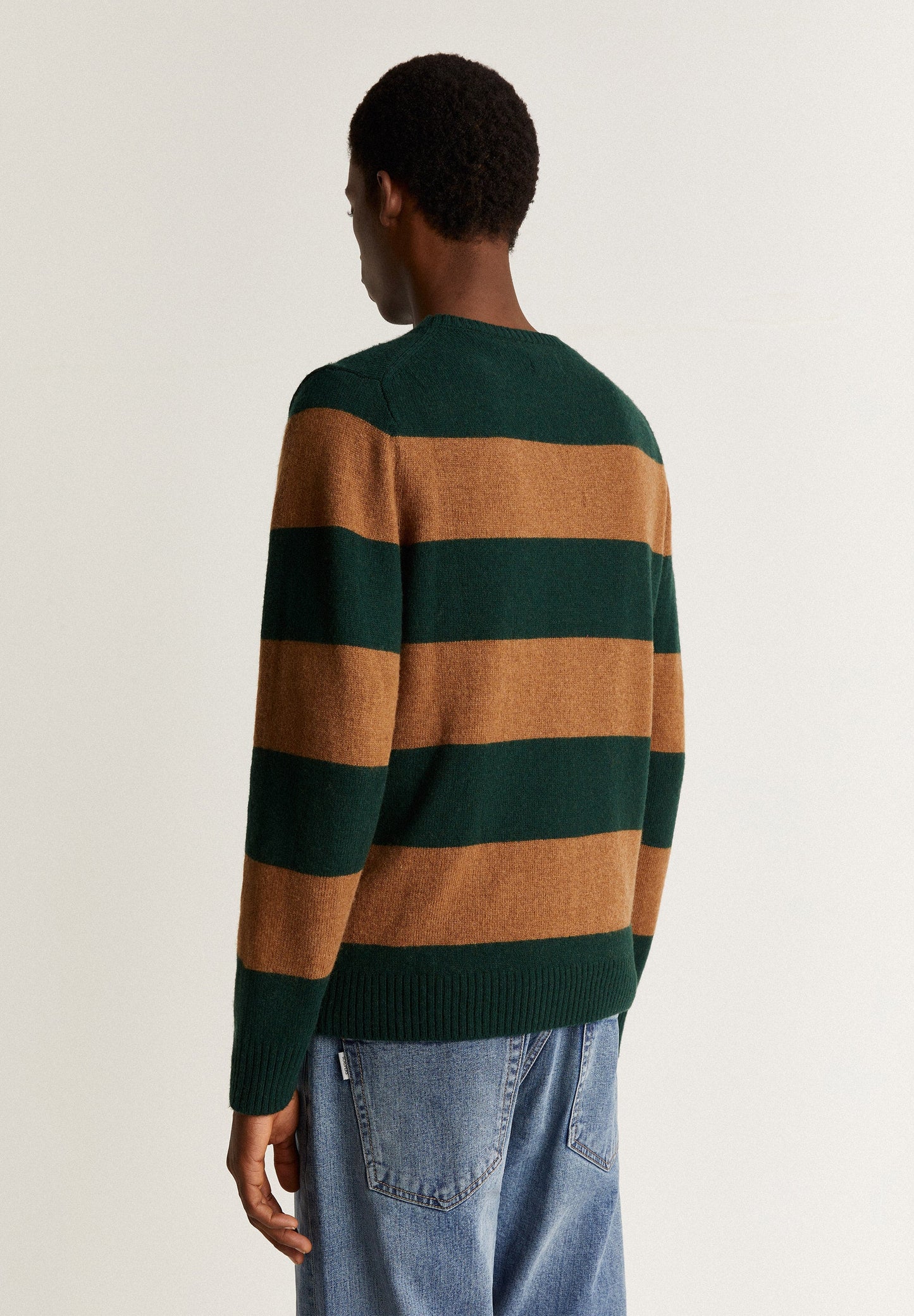 SWEATER DE MALHA ÀS RISCAS