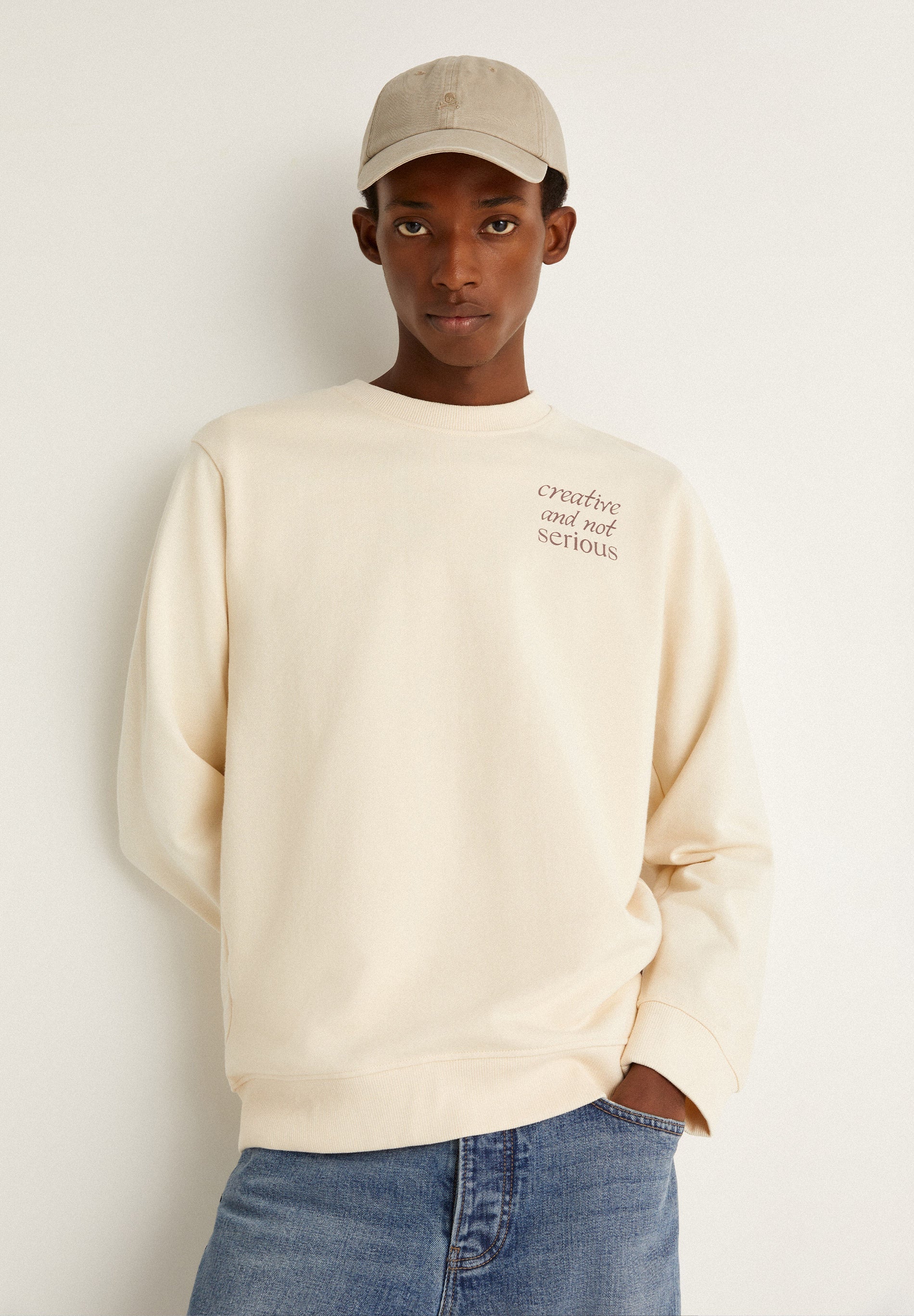 SWEATSHIRT COM PADRÃO A CONTRASTAR