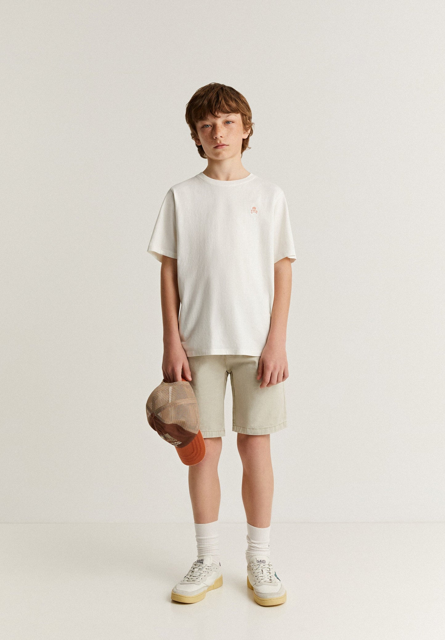 T-SHIRT COM PADRÃO SKULL HIGH DENSITY