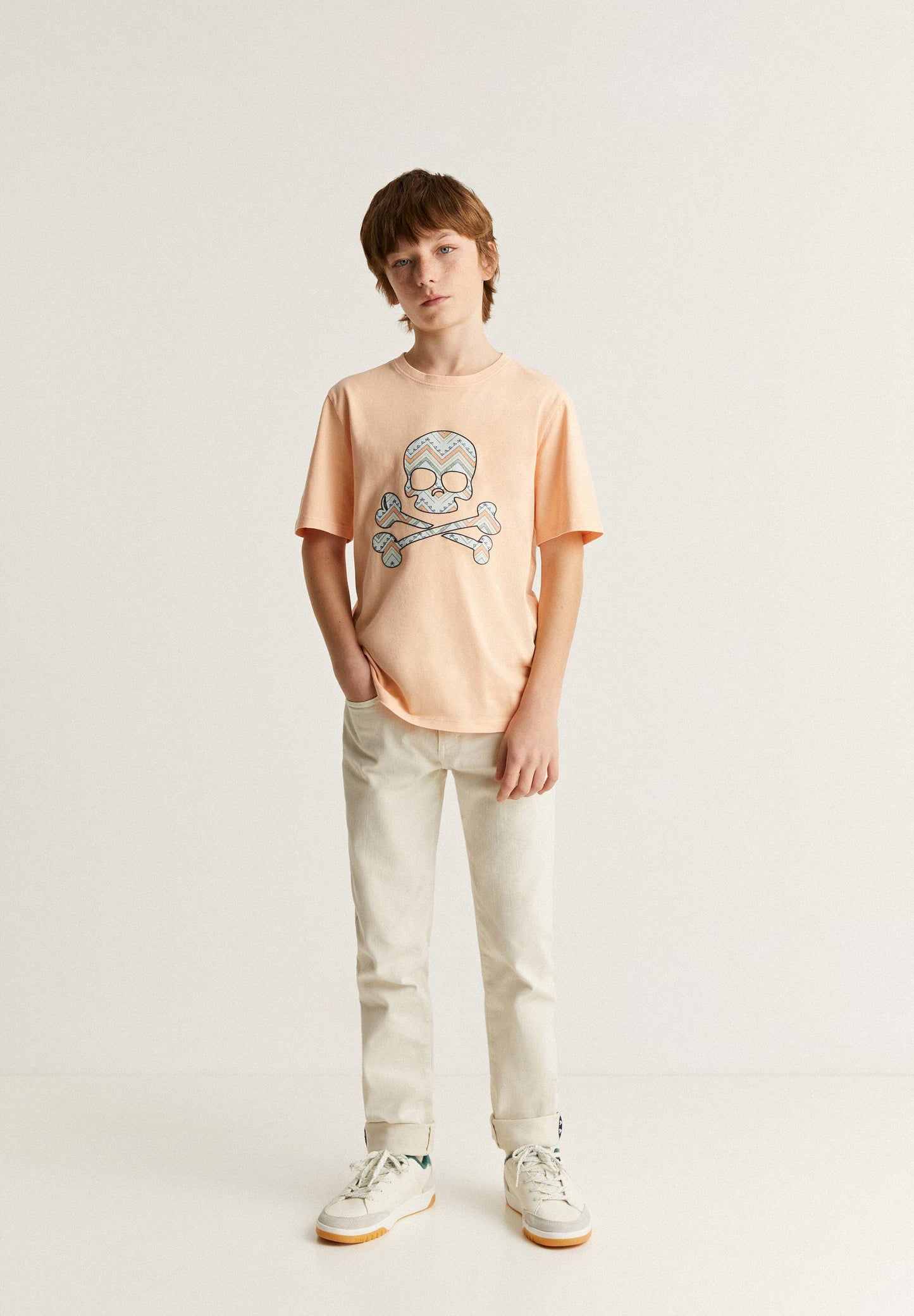 T-SHIRT COM LOGO PADRÃO ZIGZAG
