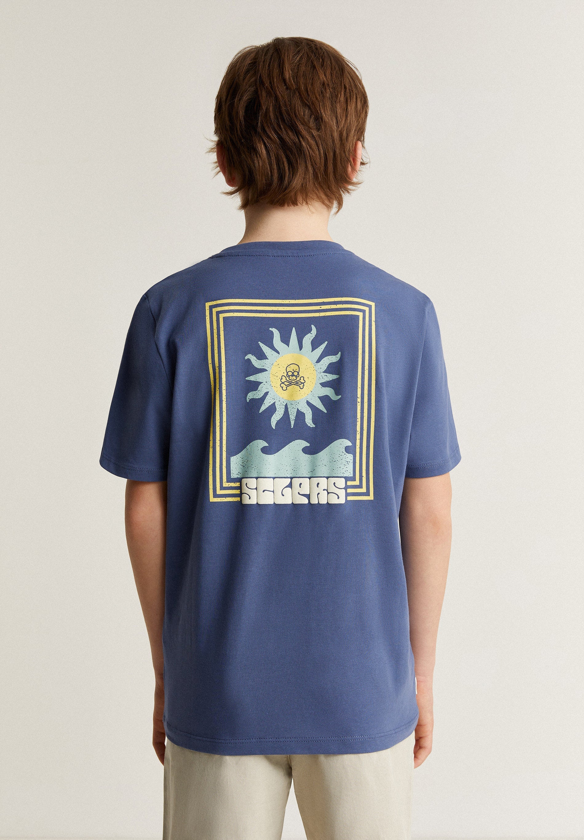 T-SHIRT COM DETALHE PADRÃO PUFF