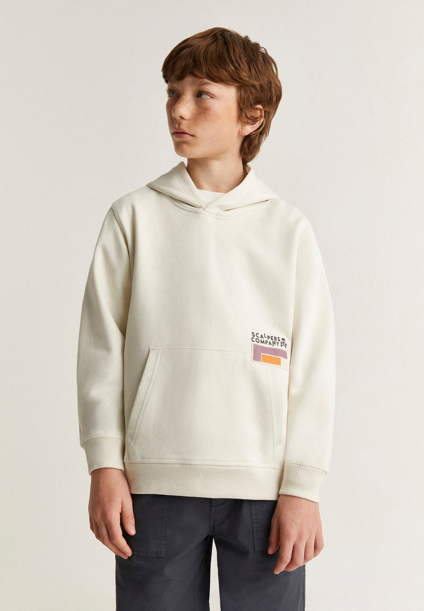 SWEATSHIRT COM CAPUZ E PADRÃO TETRIS