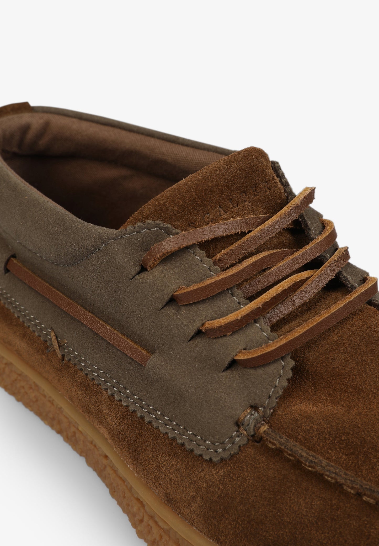 SAPATOS DE VELA EM CROUTE