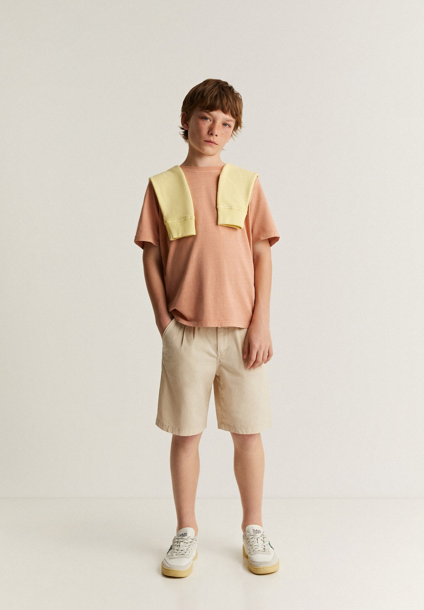 CALÇÕES BERMUDA COM PINÇAS