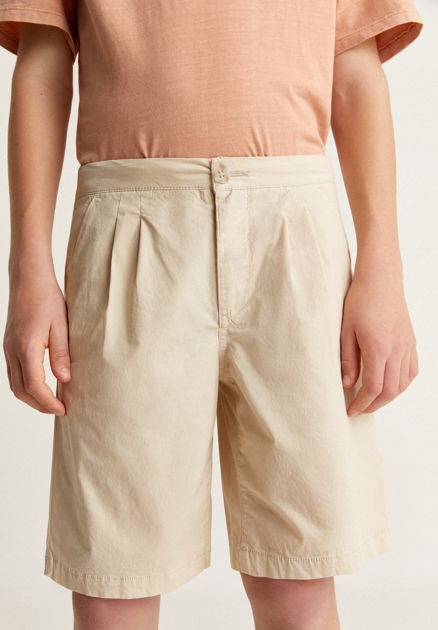 CALÇÕES BERMUDA COM PINÇAS