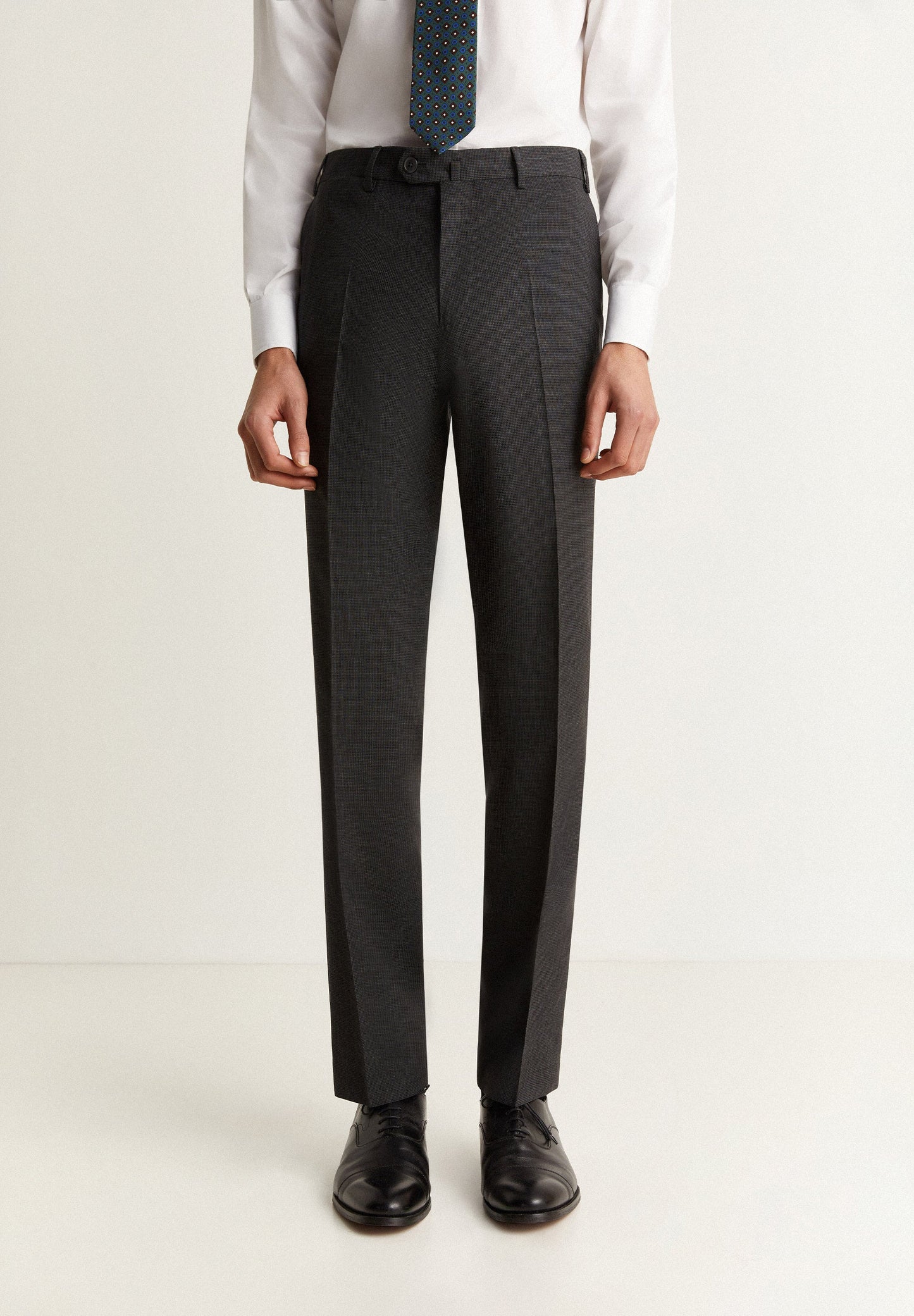 FATO DE LÃ CINZENTO CLÁSSICO