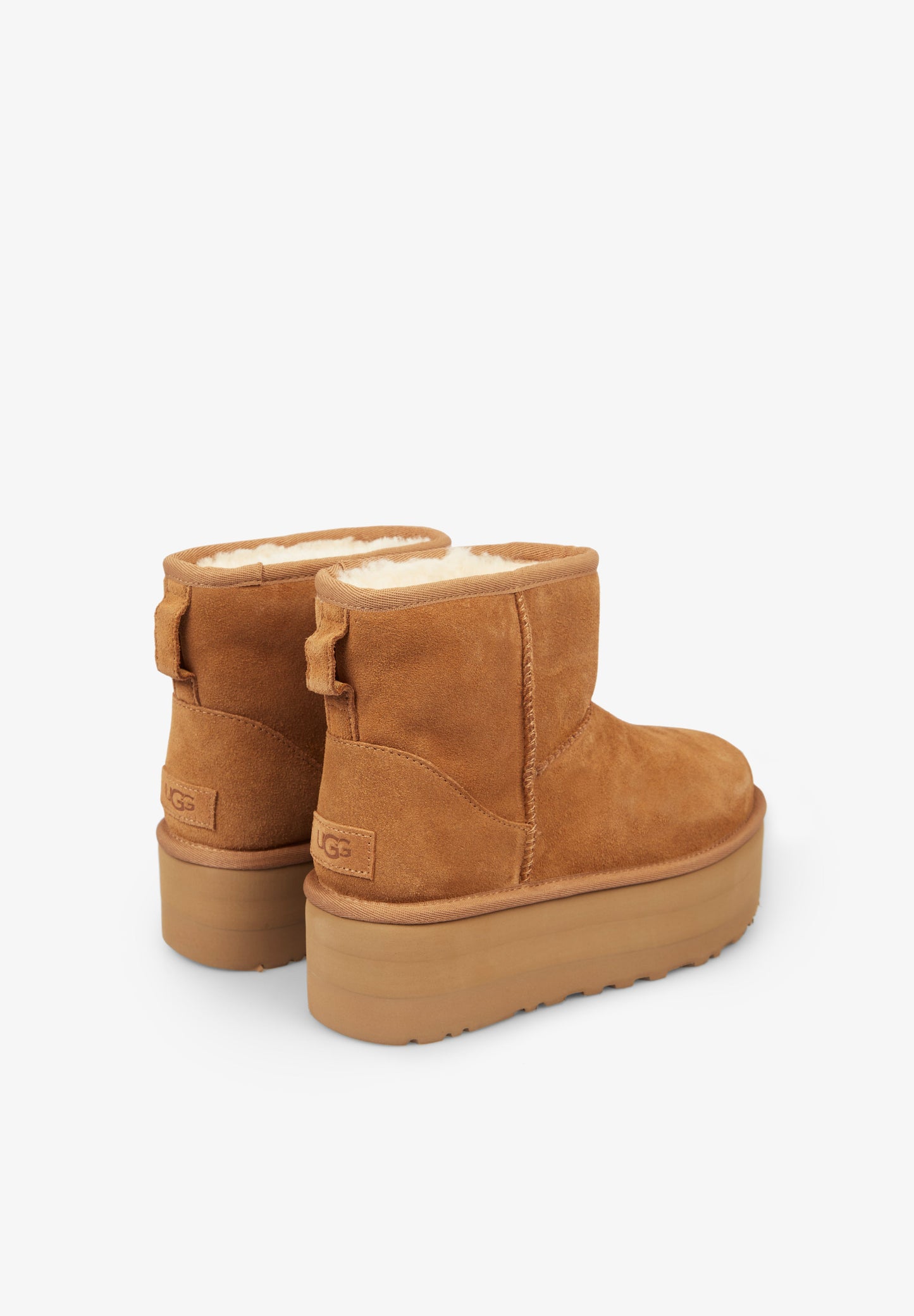 UGG | BOTAS PLATAFORMA CLASSIC MINI DE MULHER