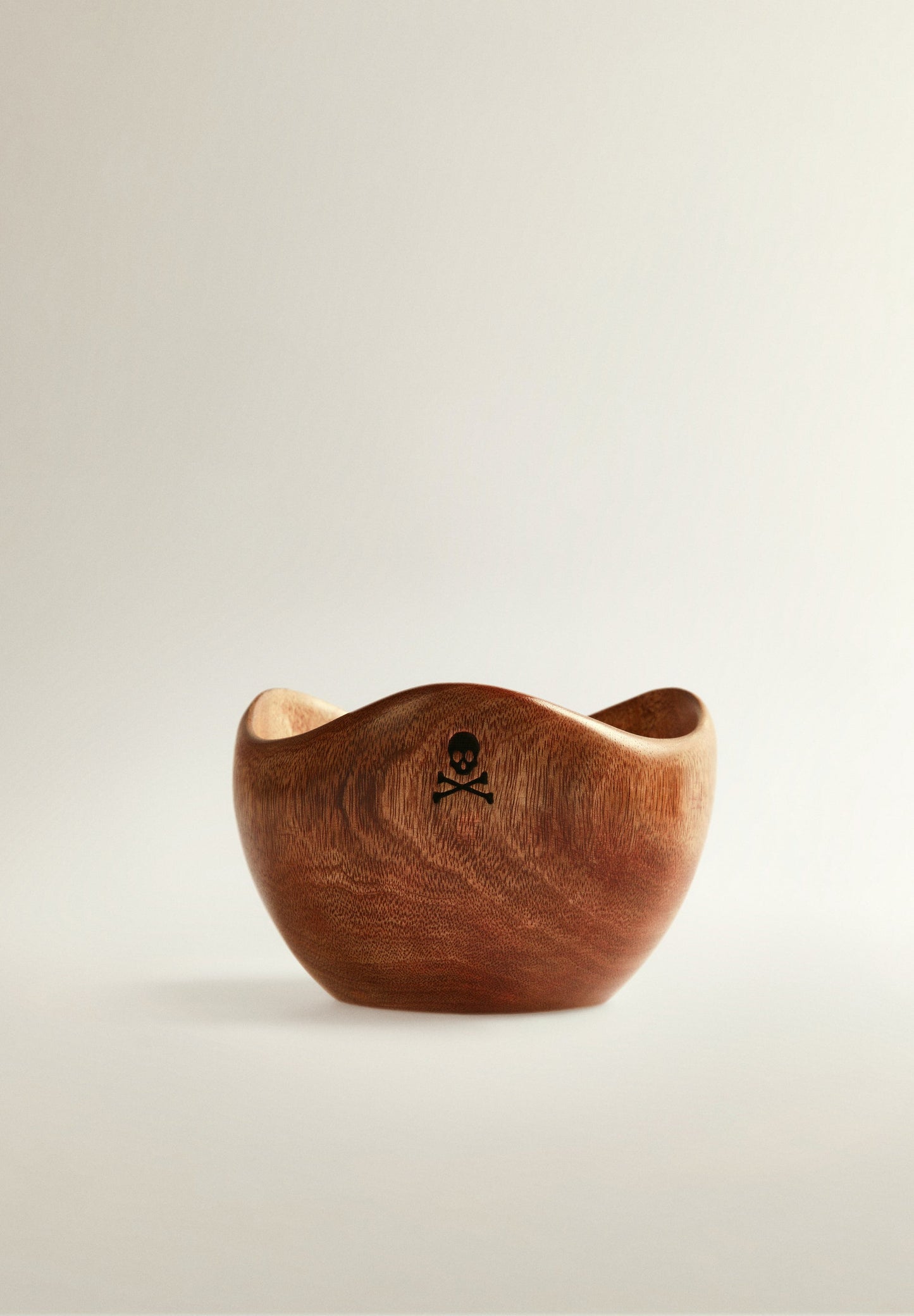 TIGELA DE MADEIRA COM SKULL