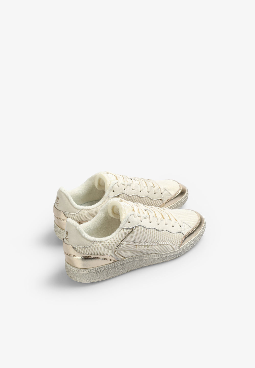 SNEAKERS ETIQUETA LOGO DETALLES METALIZADOS - Scalpers
